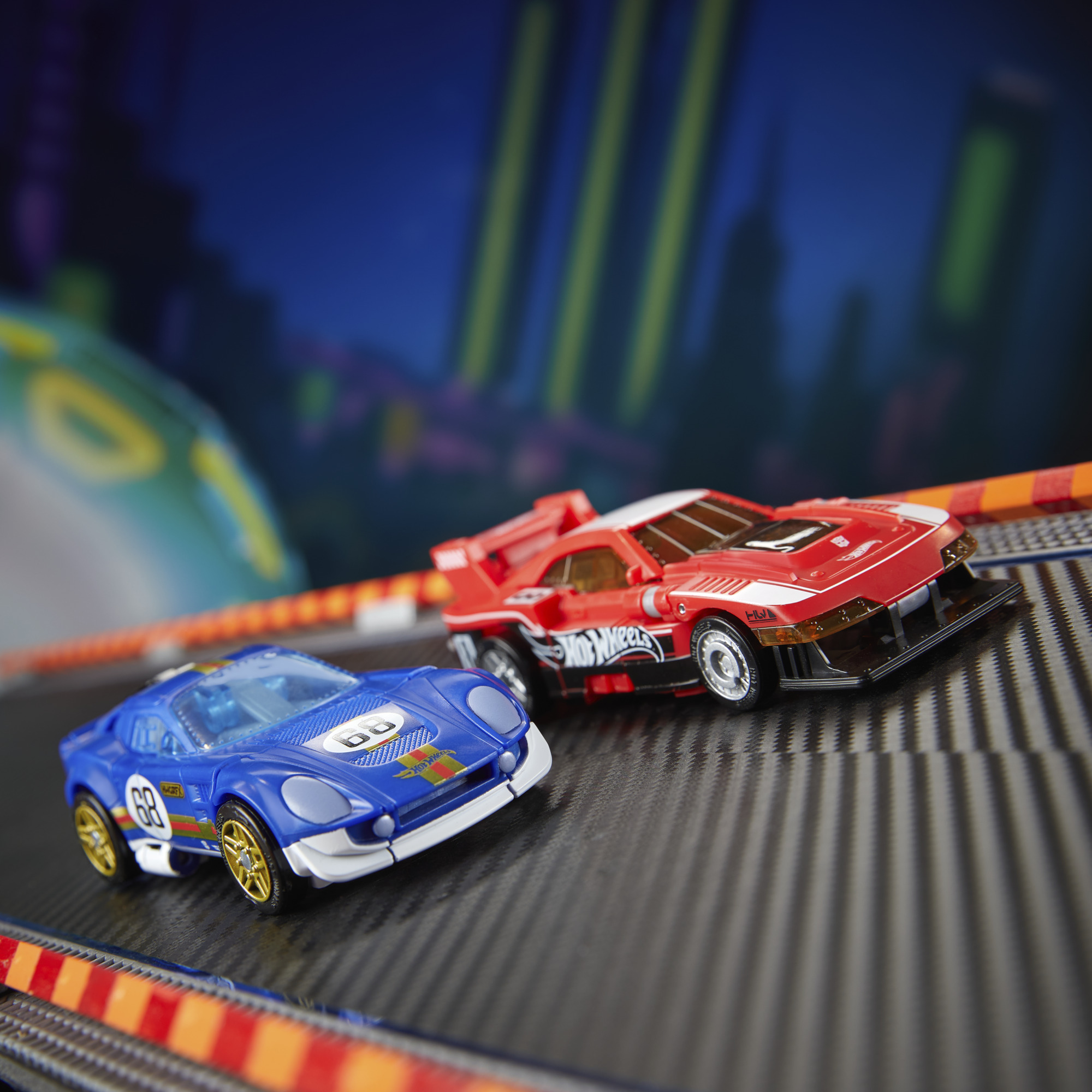 Transformers Collaborative Hot Wheels x Transformers Deluxe Class El Segundo Coupe Gallery Image 18