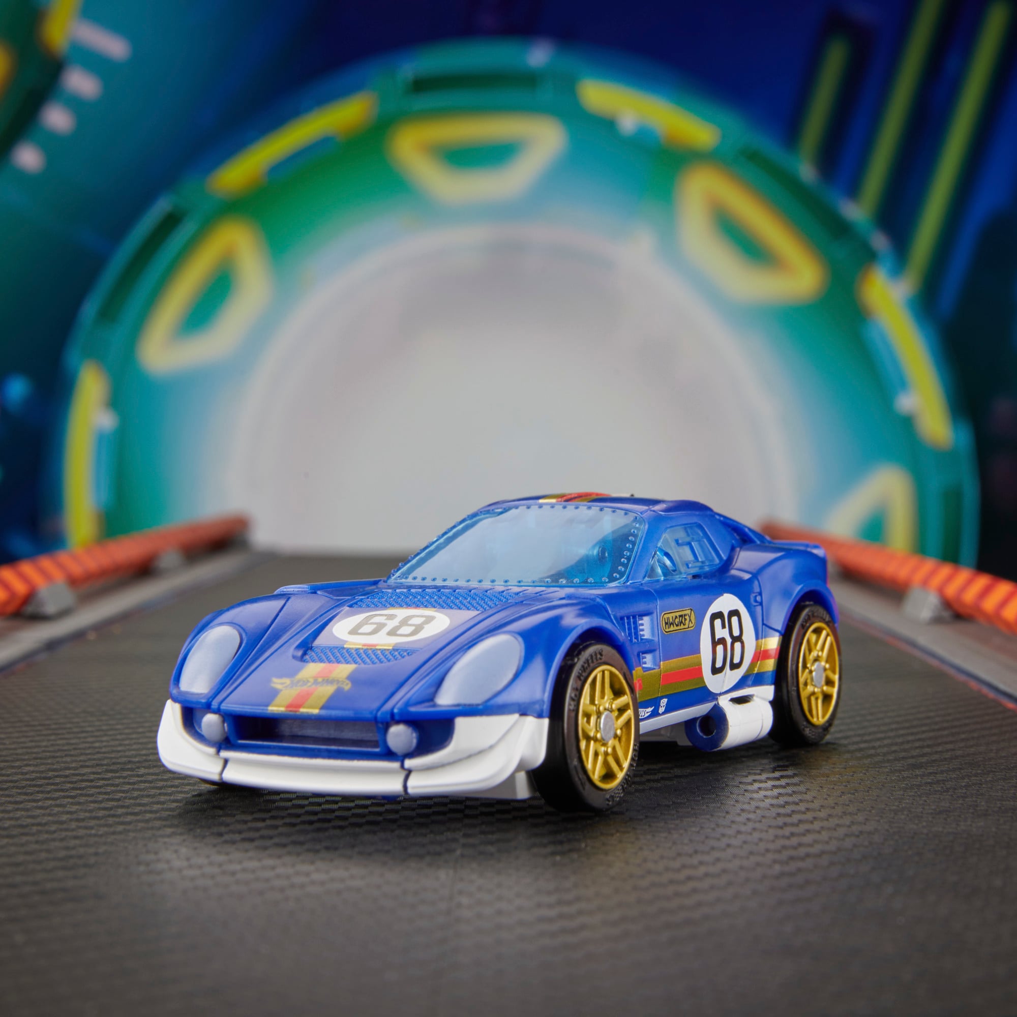 Transformers Collaborative Hot Wheels x Transformers Deluxe Class El Segundo Coupe Gallery Image 4