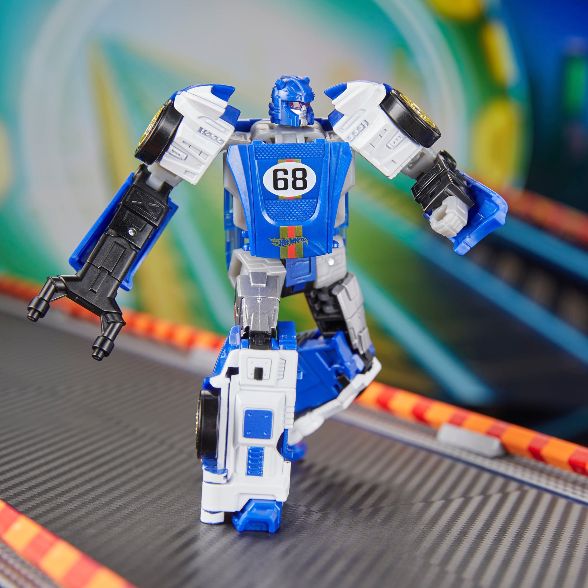 Transformers Collaborative Hot Wheels x Transformers Deluxe Class El Segundo Coupe Gallery Image 11