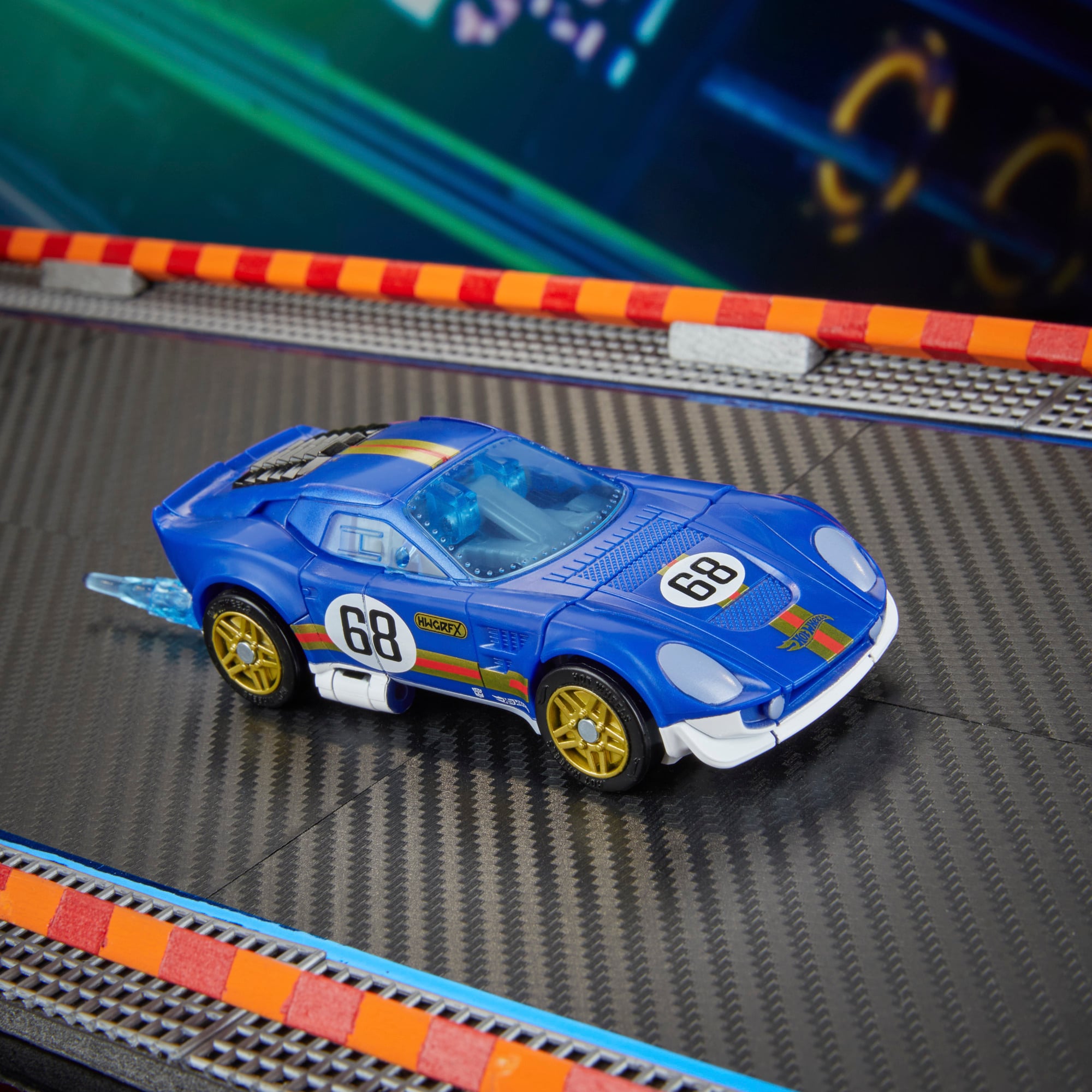 Transformers Collaborative Hot Wheels x Transformers Deluxe Class El Segundo Coupe Gallery Image 5