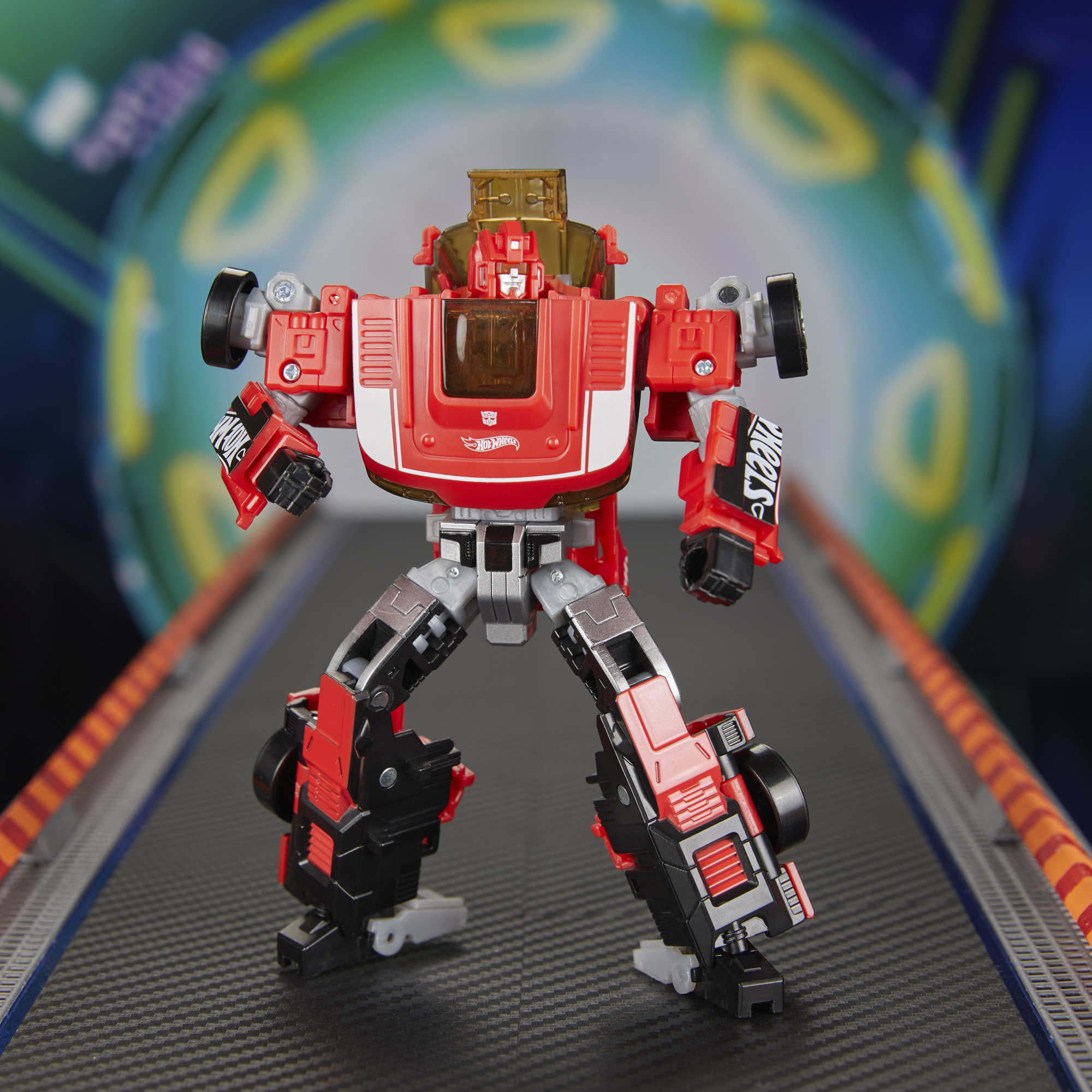 Transformers Collaborative Hot Wheels x Transformers Deluxe Class GT-Scorcher Gallery Image 7