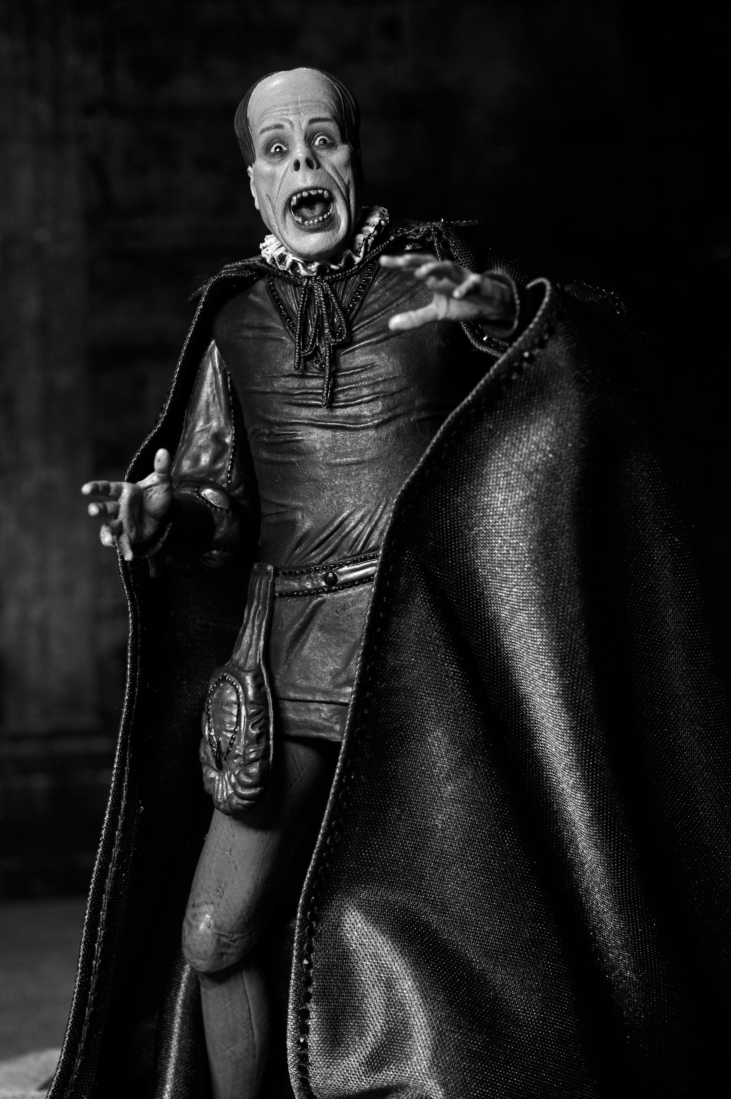 The Phantom of the Opera Ultimate "Masque of the Red Death" (Black & White) Action Figure Gallery Image 13