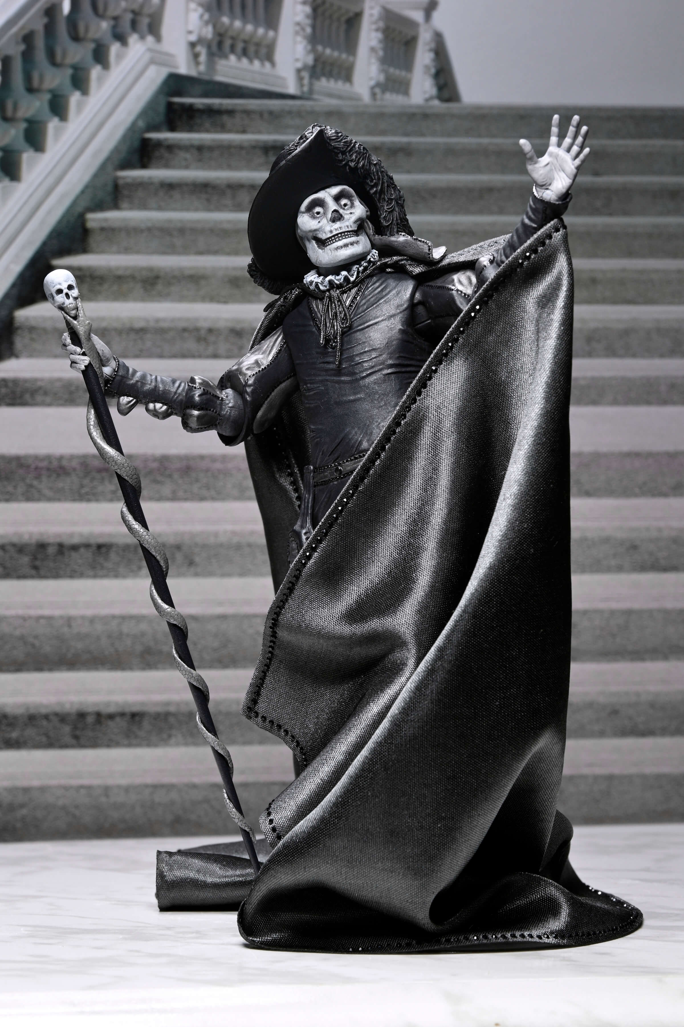 The Phantom of the Opera Ultimate "Masque of the Red Death" (Black & White) Action Figure Gallery Image 3