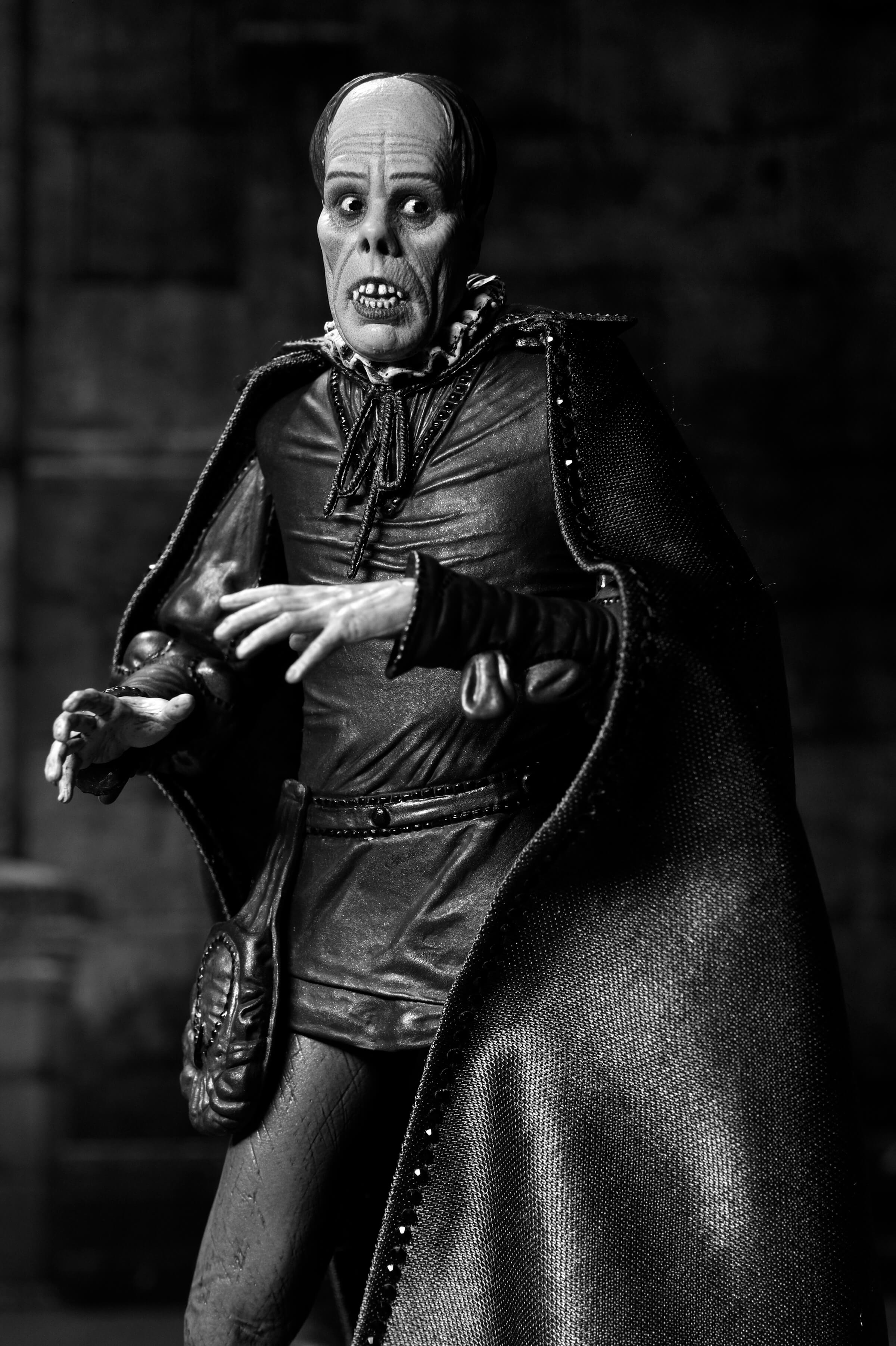 The Phantom of the Opera Ultimate "Masque of the Red Death" (Black & White) Action Figure Gallery Image 14