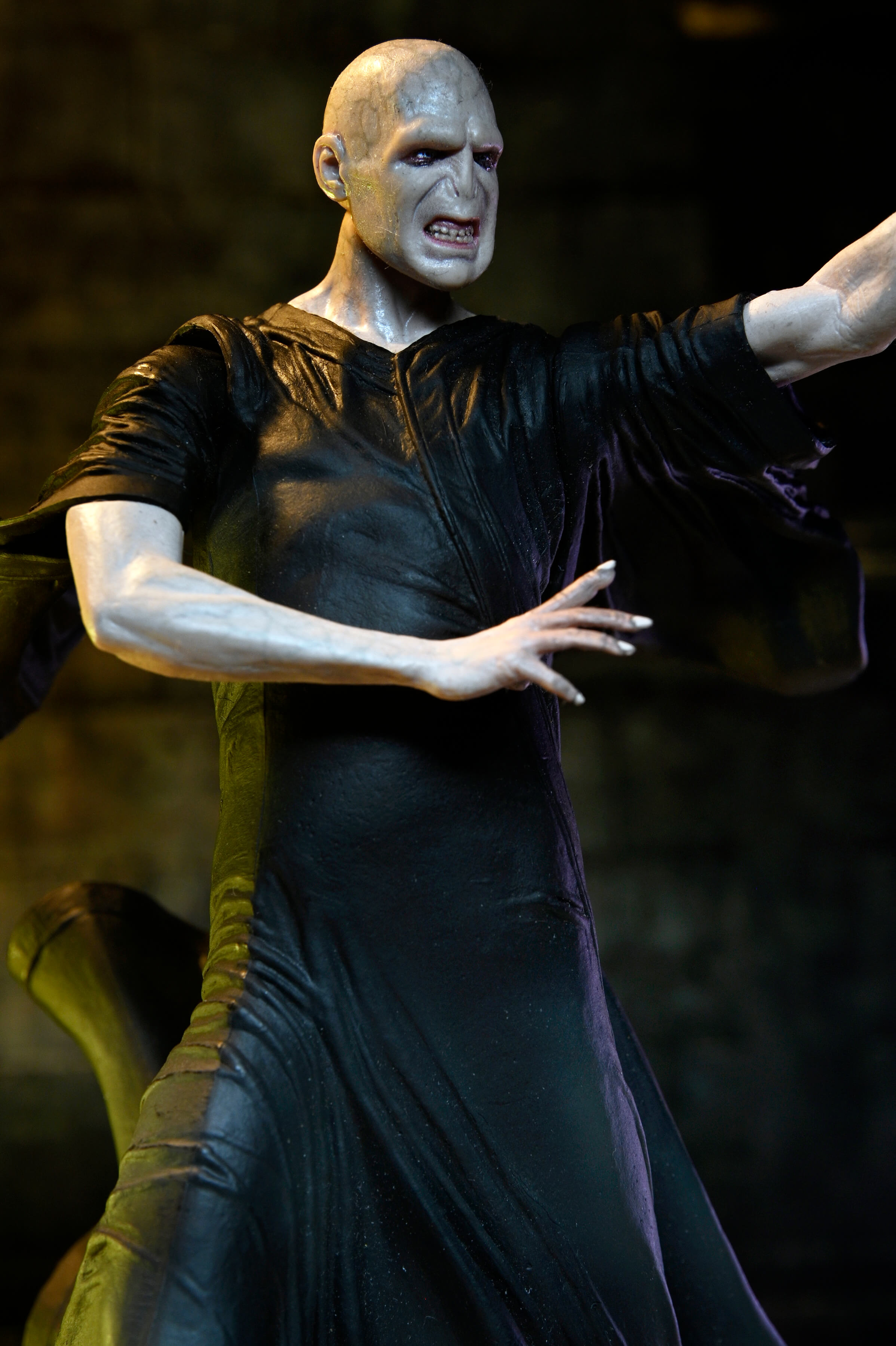Harry Potter The Legacy Collection Lord Voldemort Action Figure Gallery Image 7