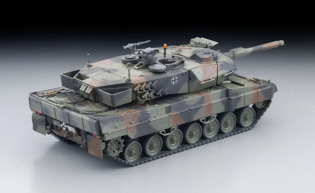 AS005 Leopard 2A5 1/64 Scale Model Gallery Image 4