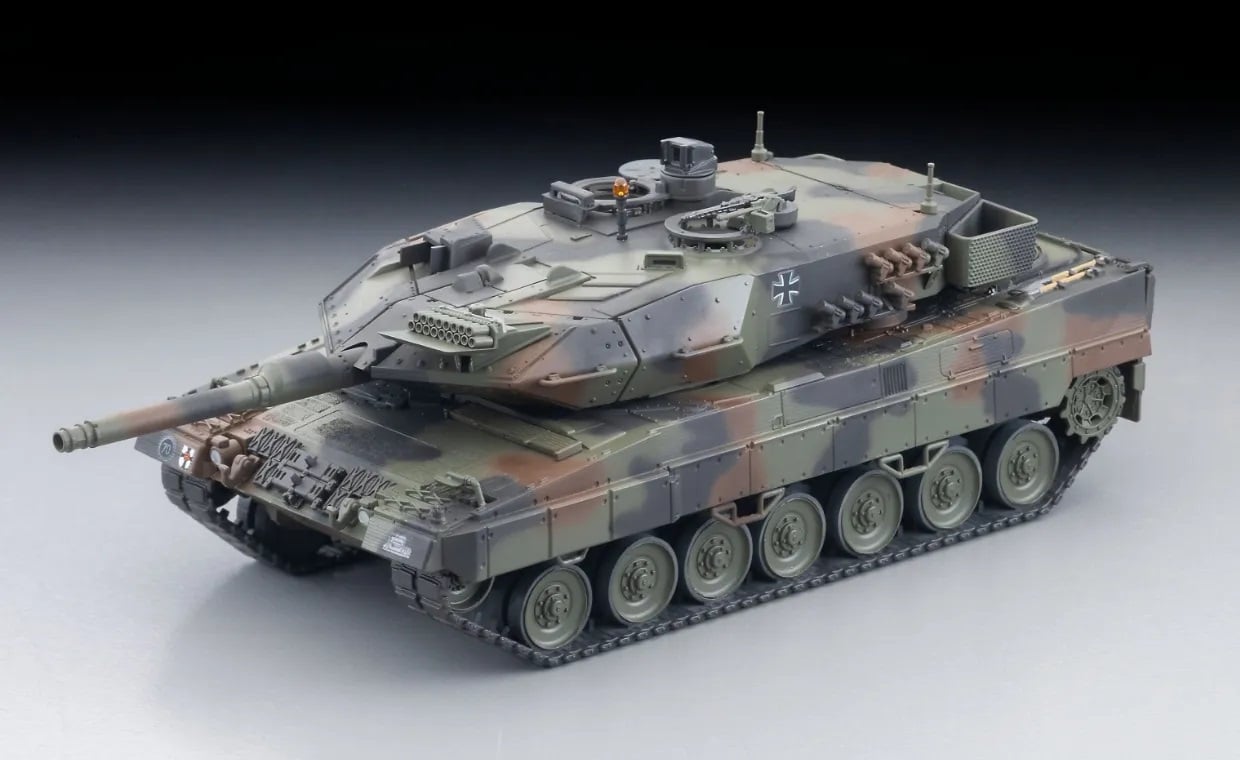 AS005 Leopard 2A5 1/64 Scale Model Gallery Image 3
