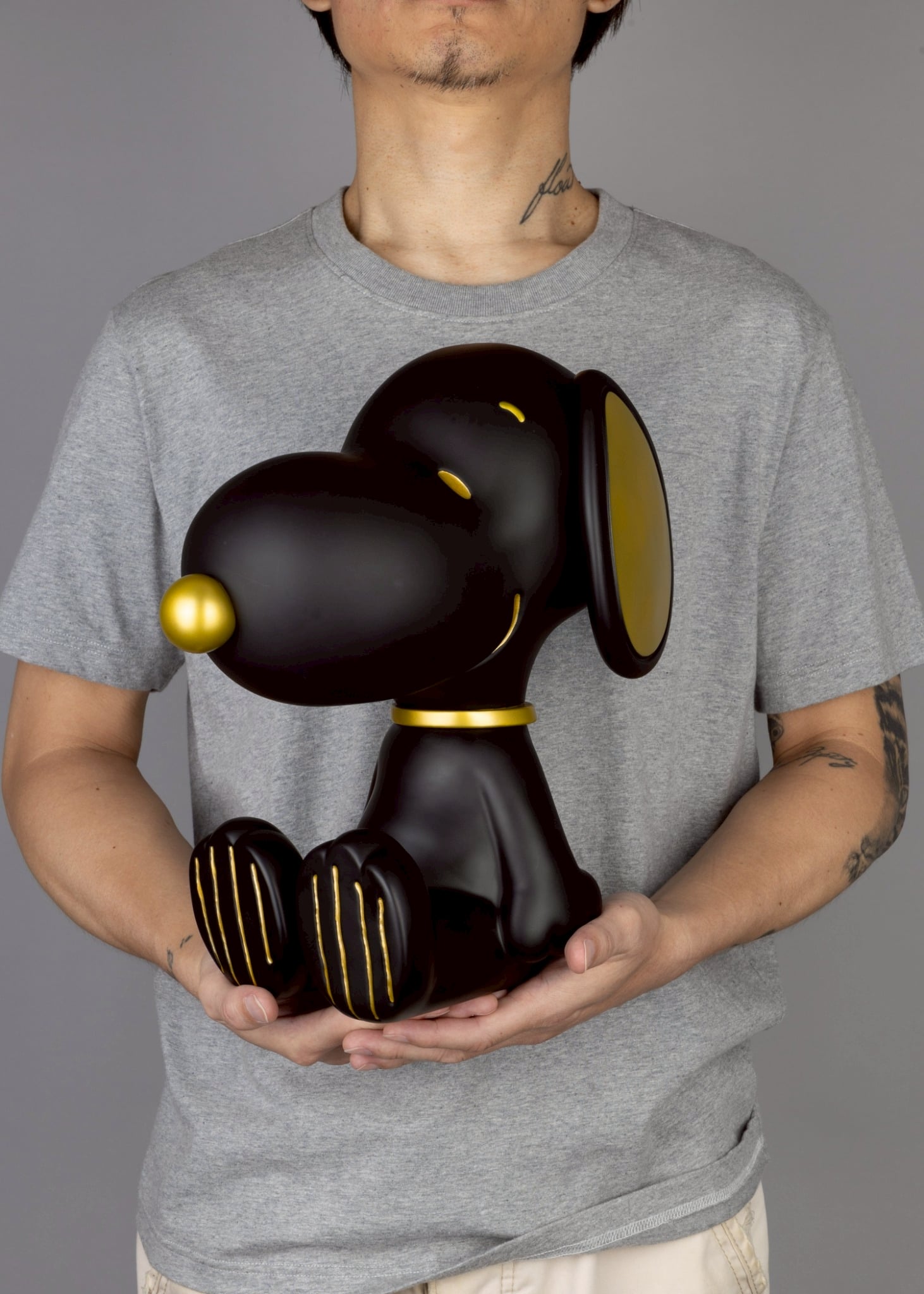 Peanuts VPB-018SP Snoopy (Black & Gold Version) Vinyl Piggy Bank