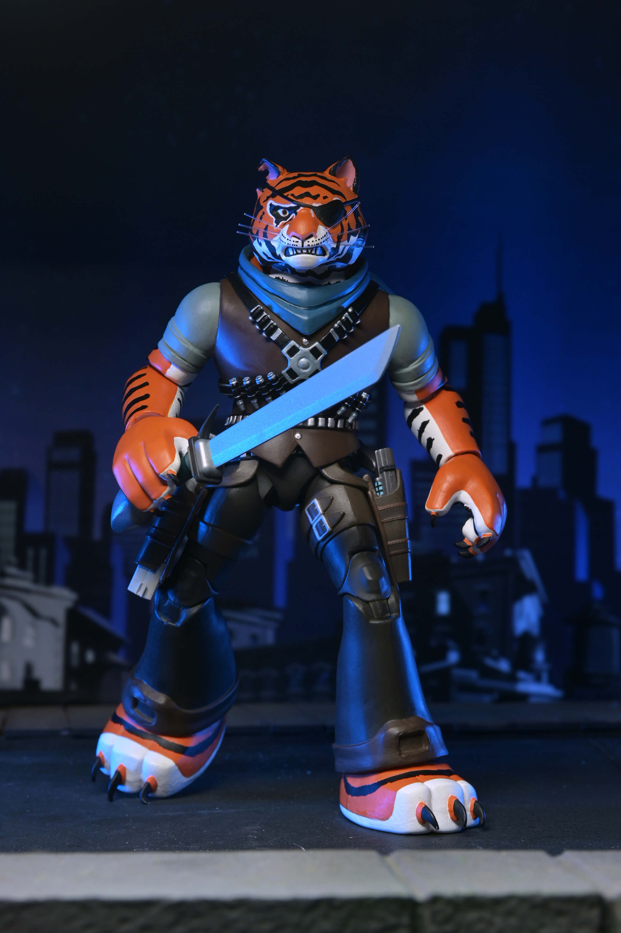 Teenage Mutant Ninja Turtles (2012) Ultimate Tiger Claw Action Figure Gallery Image 3