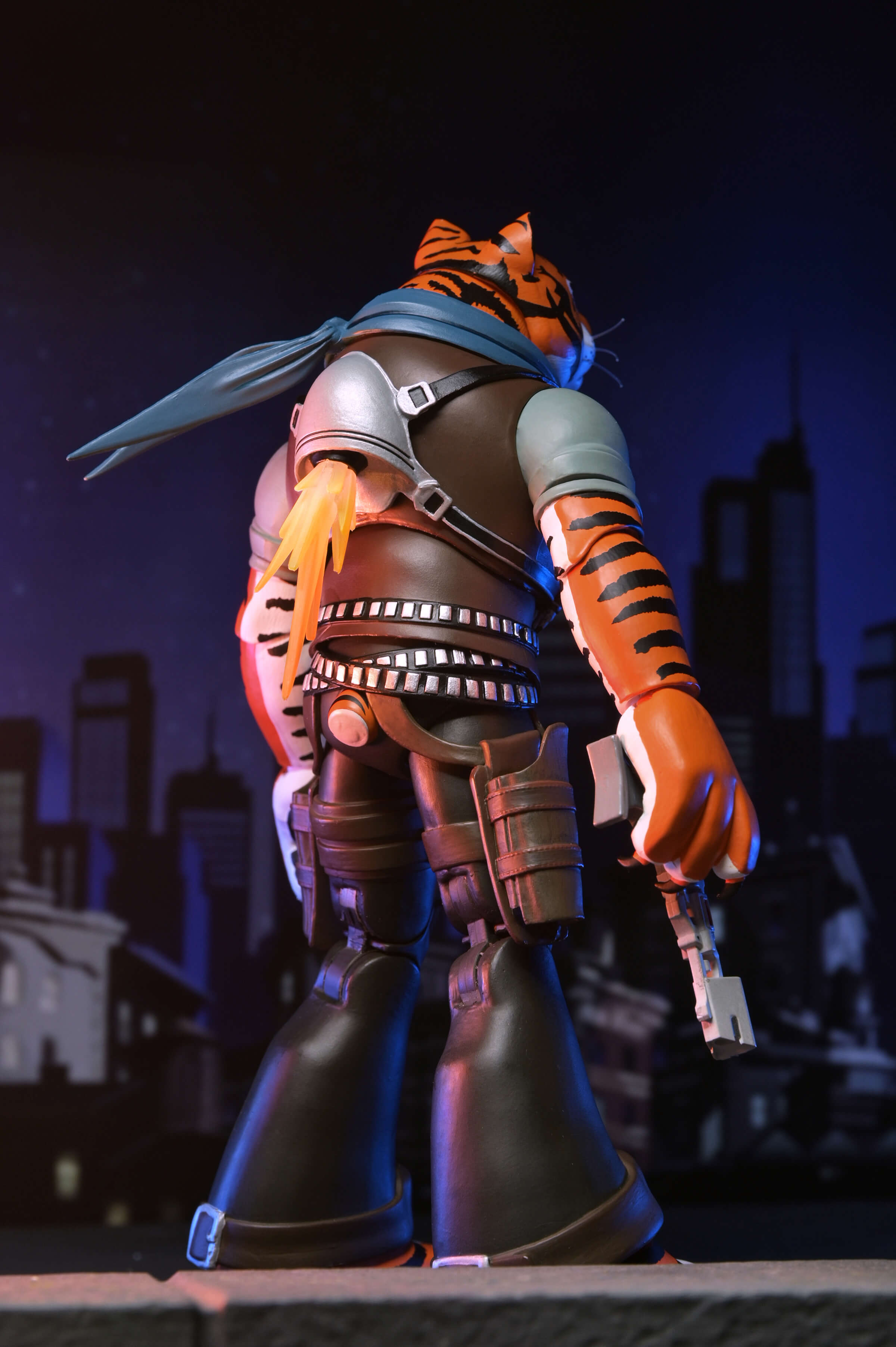 Teenage Mutant Ninja Turtles (2012) Ultimate Tiger Claw Action Figure