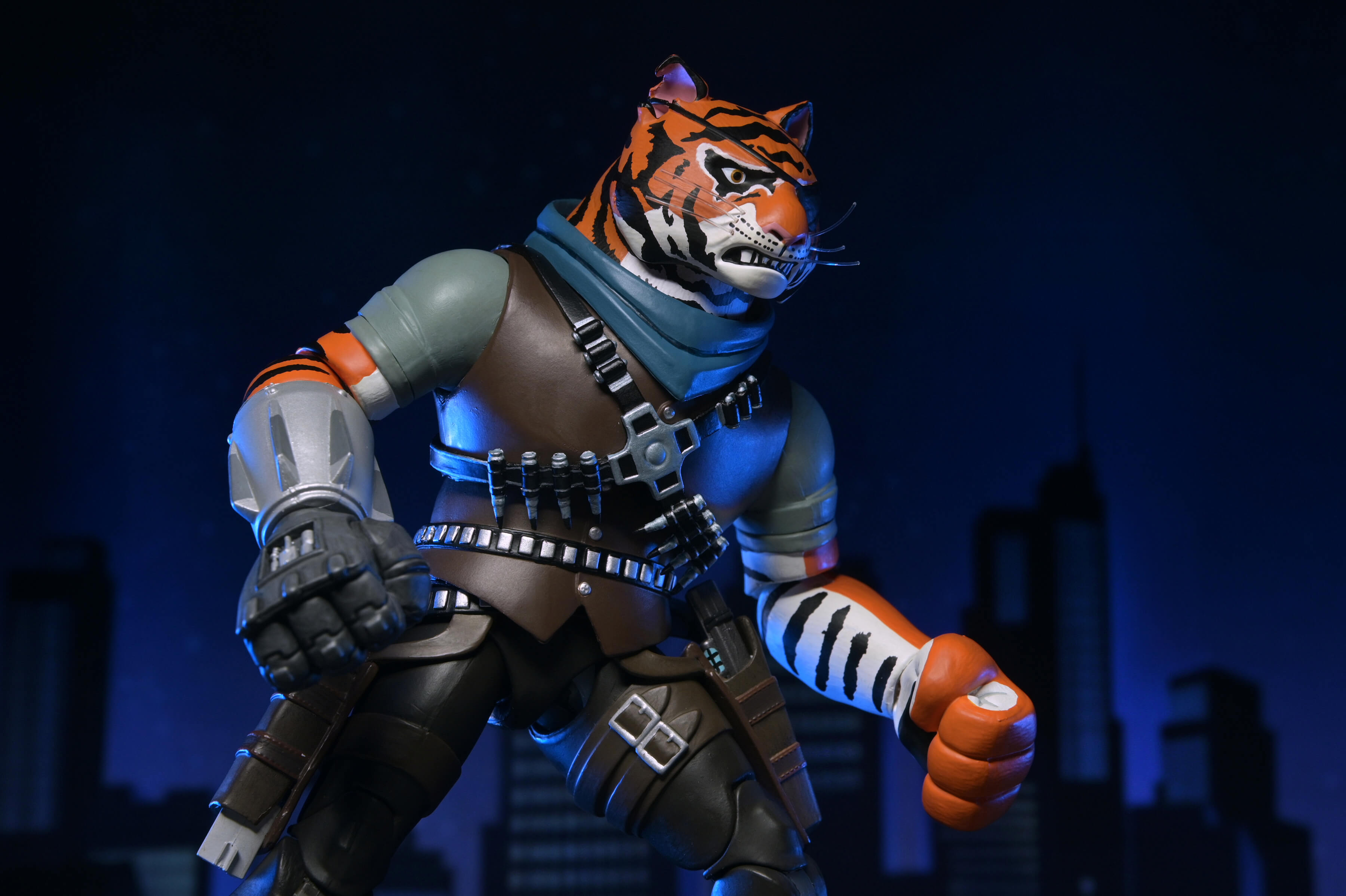 Teenage Mutant Ninja Turtles (2012) Ultimate Tiger Claw Action Figure Gallery Image 5