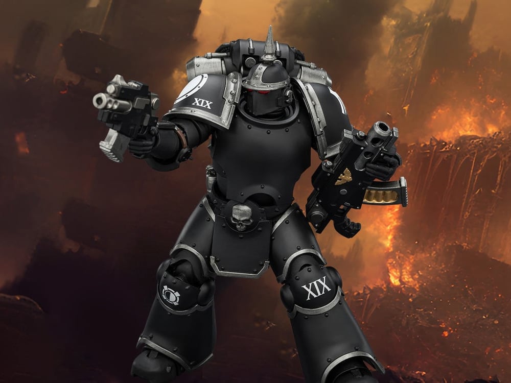 Warhammer: The Horus Heresy Raven Guard MKIII Tactical Legionary with Bolter and Bolt Pistol 1/18 Scale Action Figure Gallery Image 1