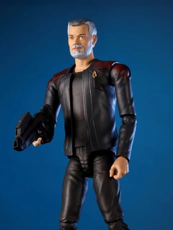 Star Trek: Picard Captain Riker (Season 3) 4.5-Inch Scale Action Figure Gallery Image 2