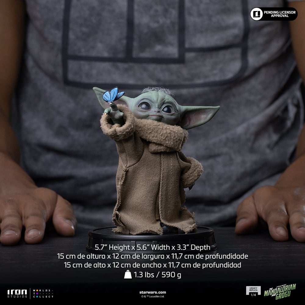 Star Wars: The Mandalorian & Grogu Legacy Replica Grogu Butterfly Wonder 1/4 Scale Statue Gallery Image 6