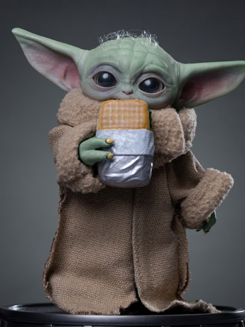 Star Wars: The Mandalorian & Grogu Legacy Replica Grogu Food Cart Snack 1/4 Scale Statue Gallery Image 2