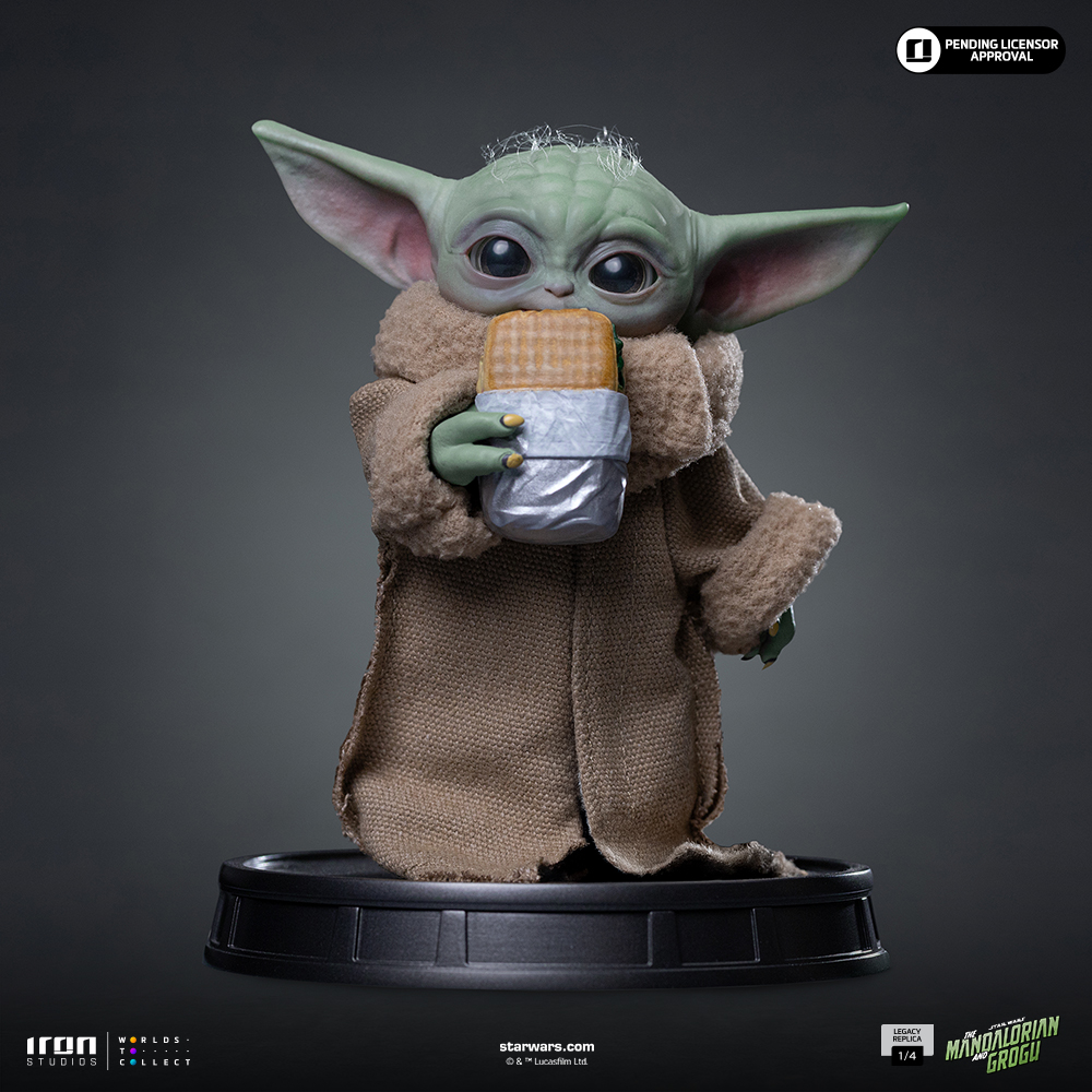 Star Wars: The Mandalorian & Grogu Legacy Replica Grogu Food Cart Snack 1/4 Scale Statue Gallery Image 3