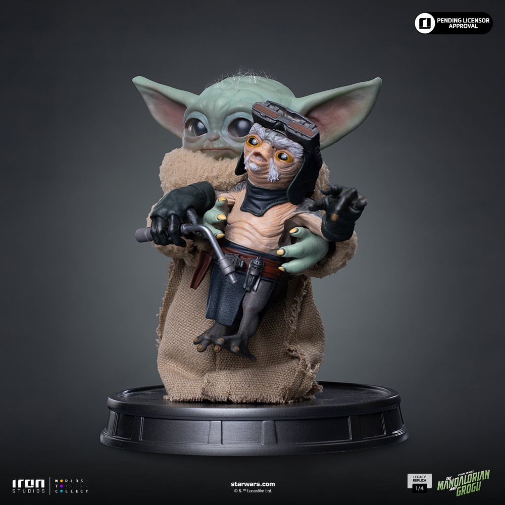Star Wars: The Mandalorian & Grogu Legacy Replica Grogu No Squeezy 1/4 Scale Statue Gallery Image 4
