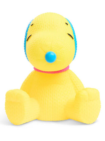 Peanuts Handmade by Robots #423 Snoopy (Blacklight) Figure