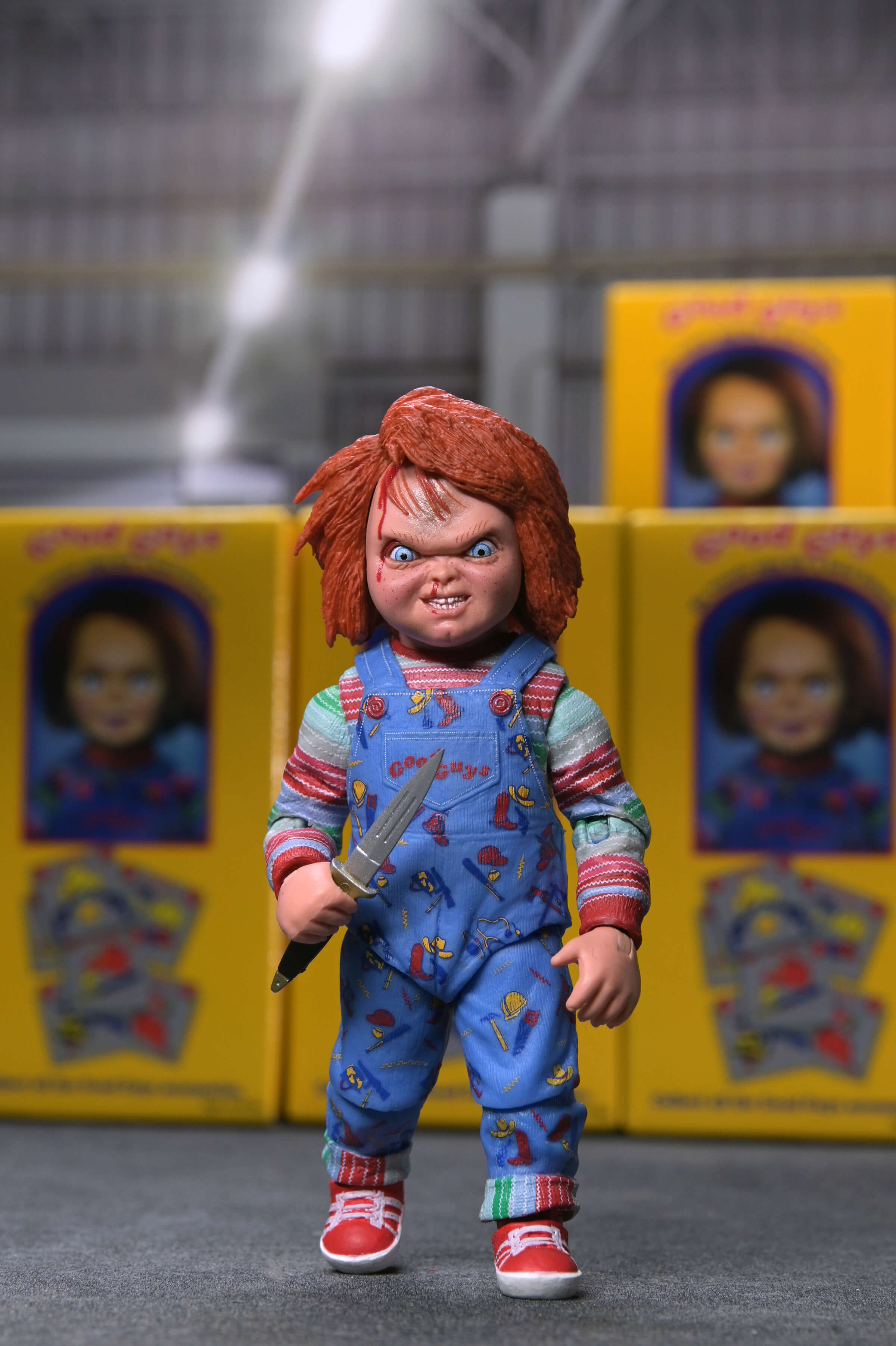 Child's Play 2 Ultimate Chucky Action Figure Gallery Image 4