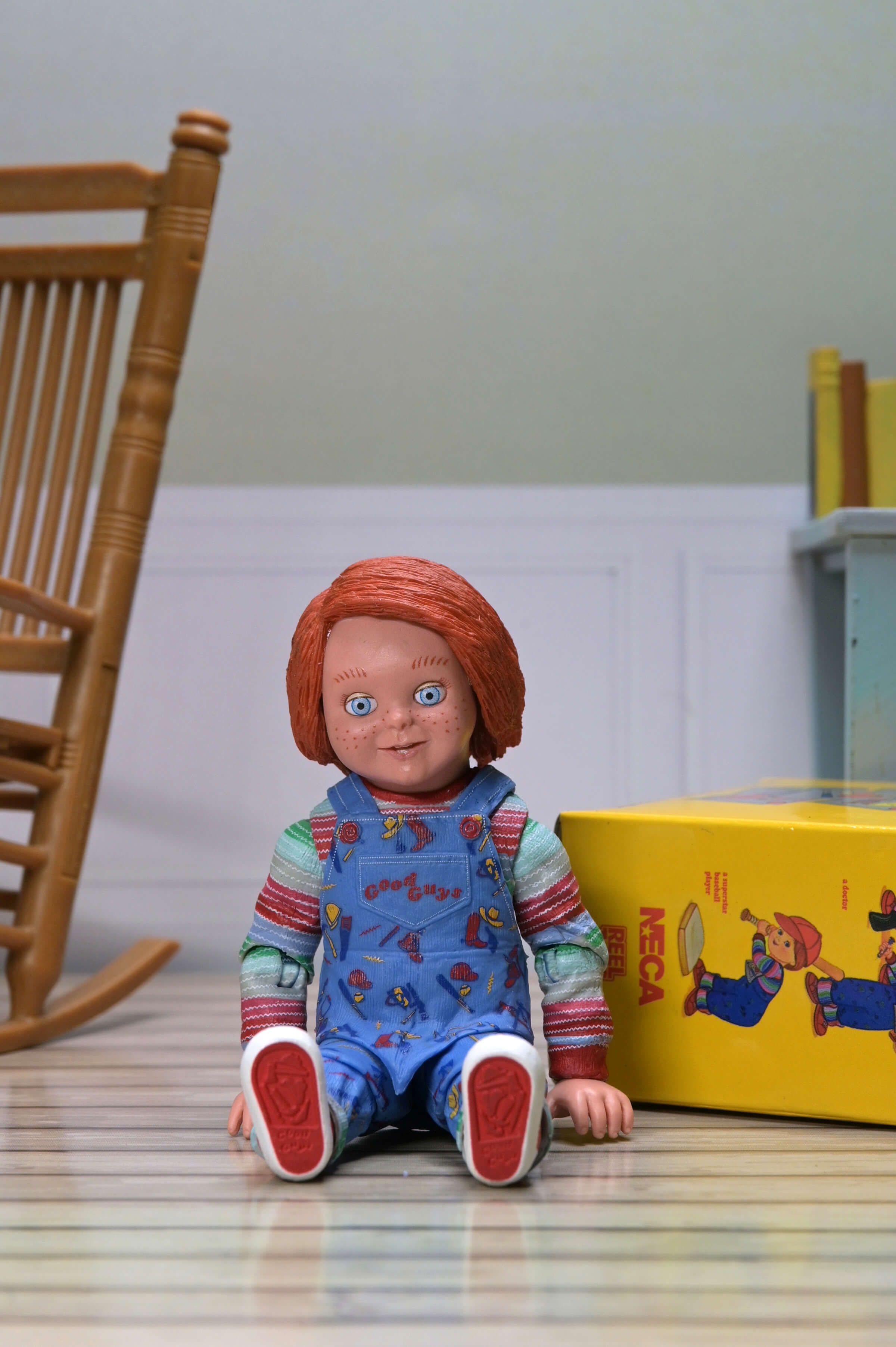 Child's Play 2 Ultimate Chucky Action Figure Gallery Image 13
