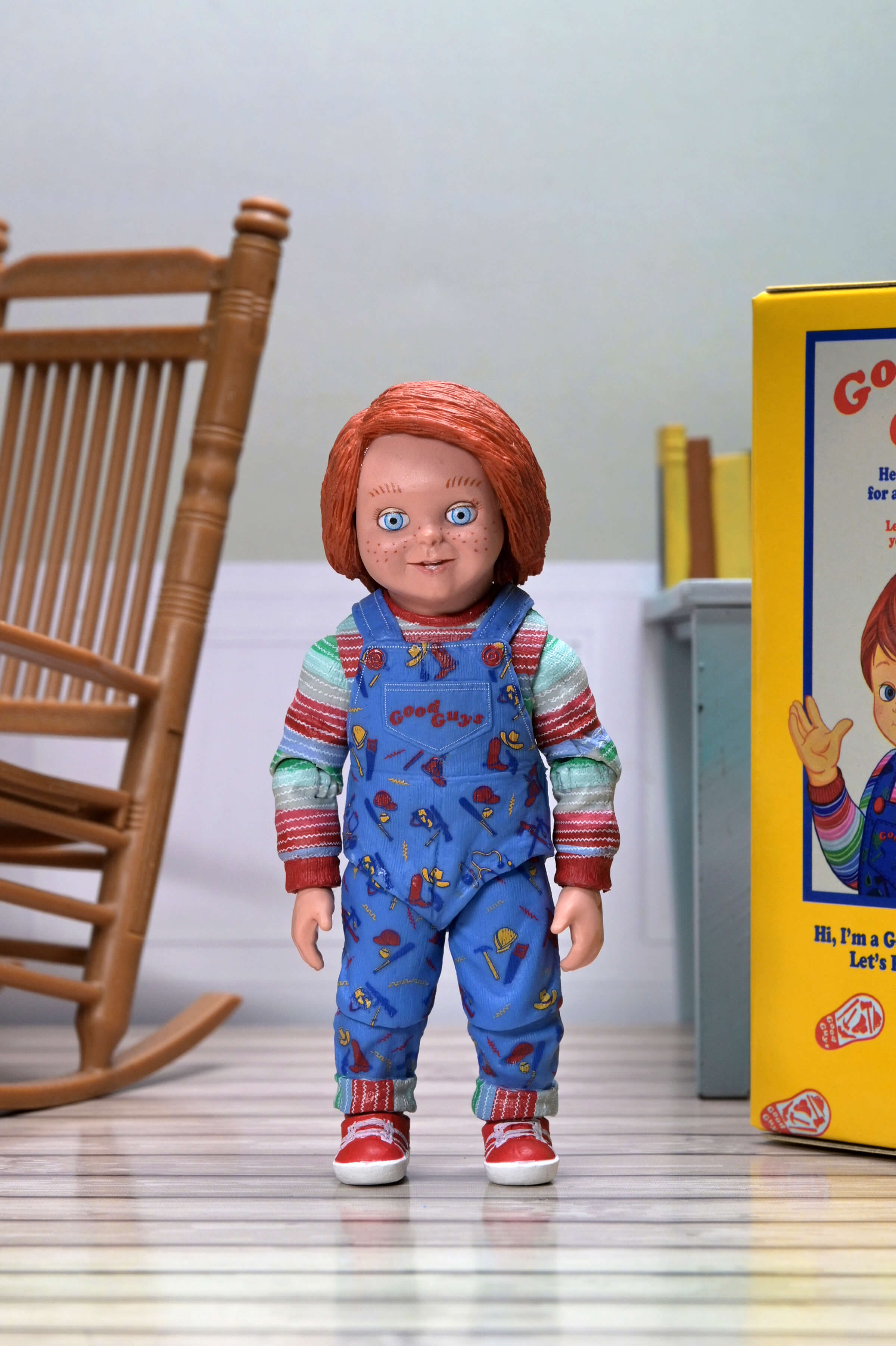 Child's Play 2 Ultimate Chucky Action Figure Gallery Image 12