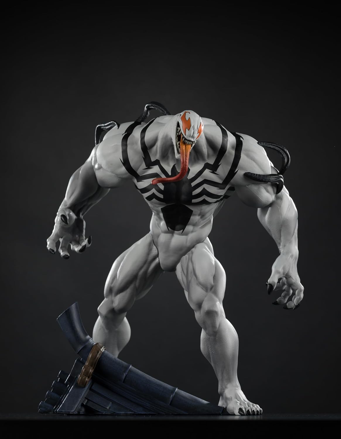 Marvel Rivals Venom Platinum (Chase) 1/6 Scale Figure