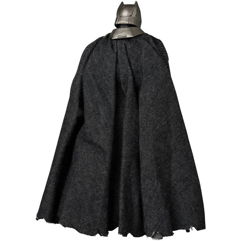 Batman v Superman: Dawn of Justice MAFEX No.313 Armored Batman (Ver. 1.5) Action Figure Gallery Image 7
