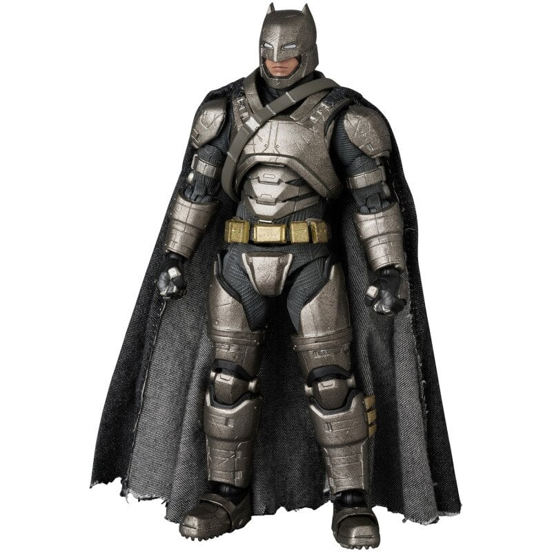 Batman v Superman: Dawn of Justice MAFEX No.313 Armored Batman (Ver. 1.5) Action Figure Gallery Image 6