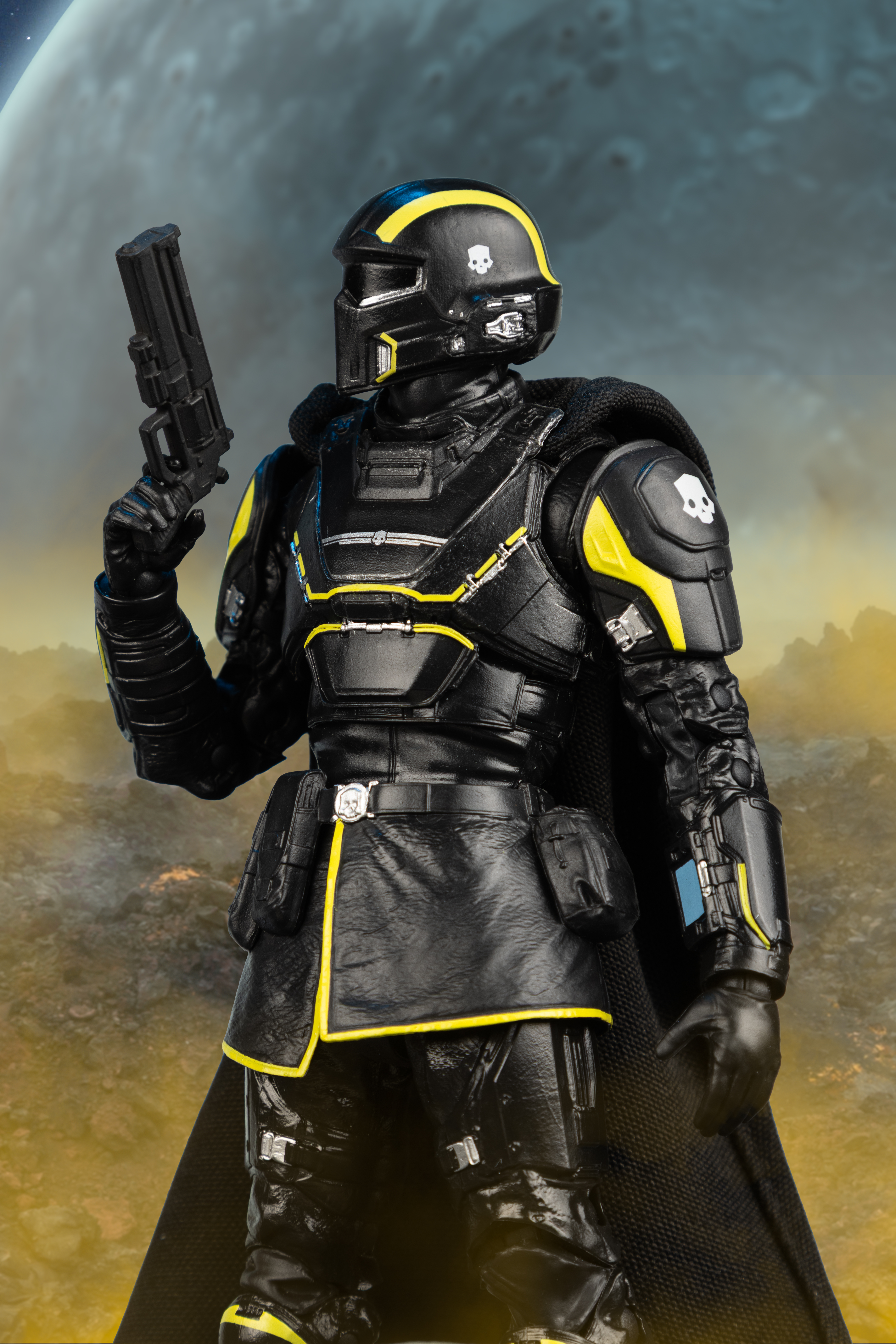 Helldivers 2 McFarlane Elite Edition B-01 Tactical Action Figure Gallery Image 7