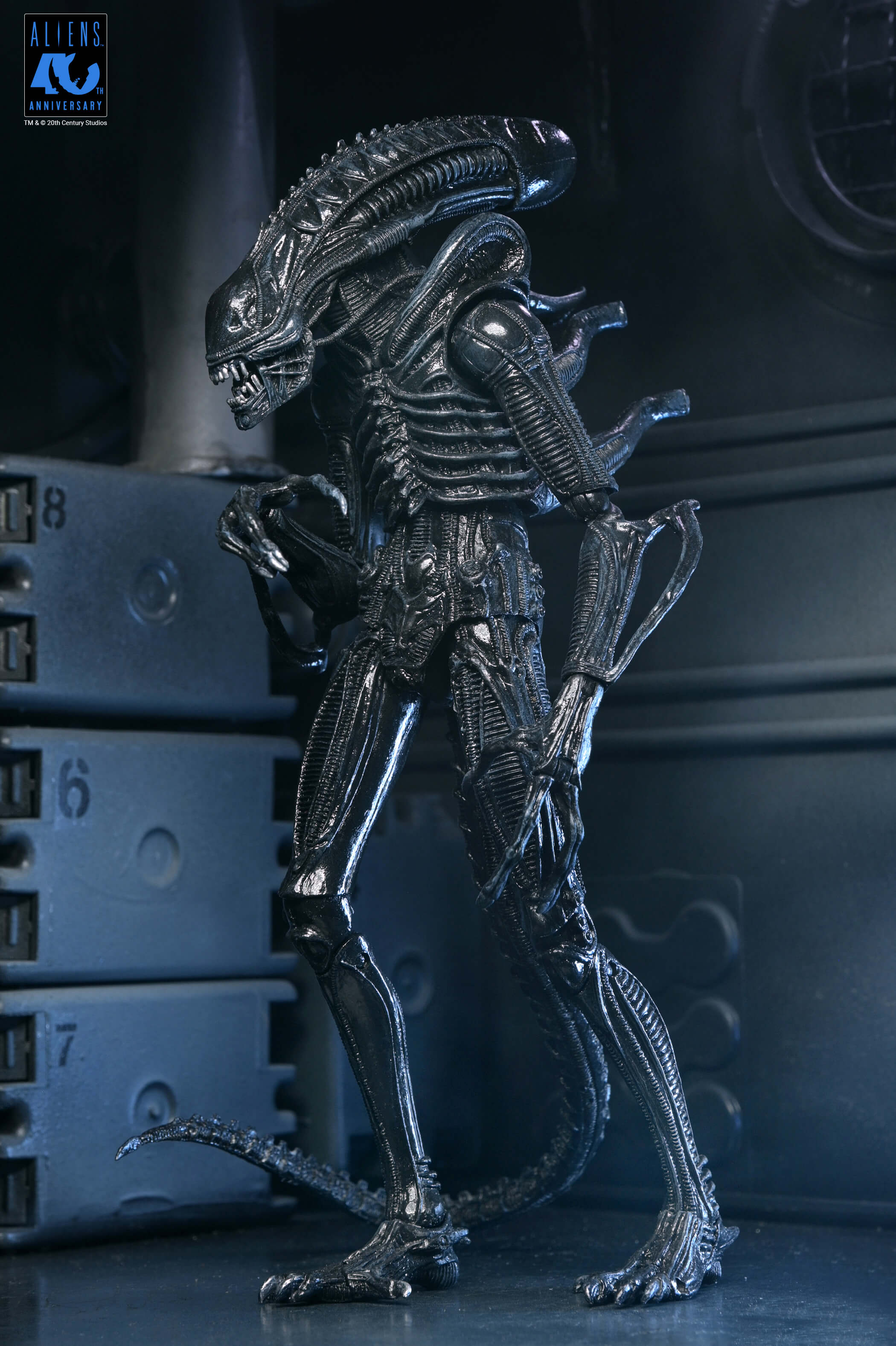 Aliens 40th Anniversary Ultimate Warrior Xenomorph Action Figure Gallery Image 7