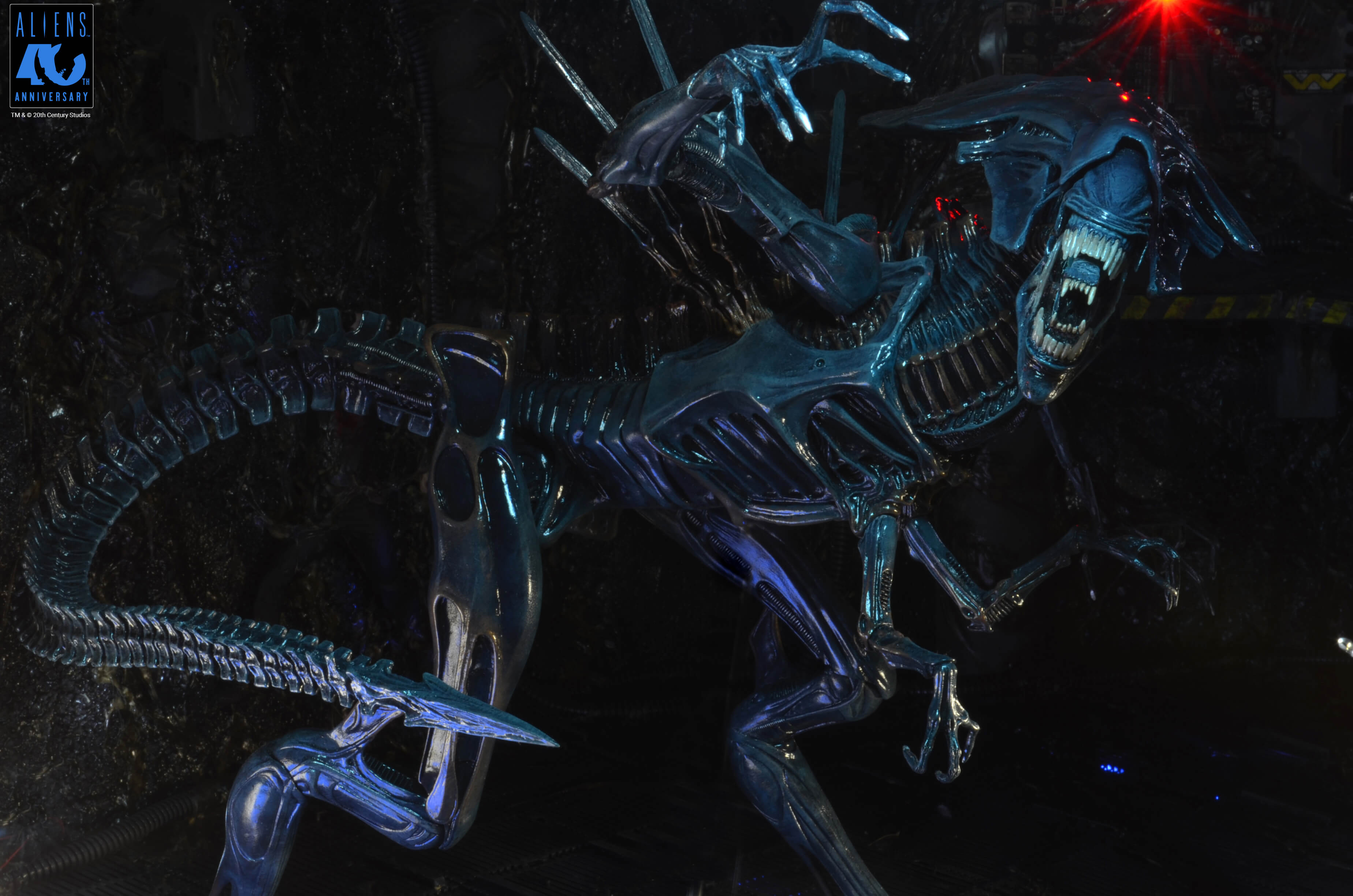 Aliens 40th Anniversary Alien Queen Deluxe Action Figure Gallery Image 8