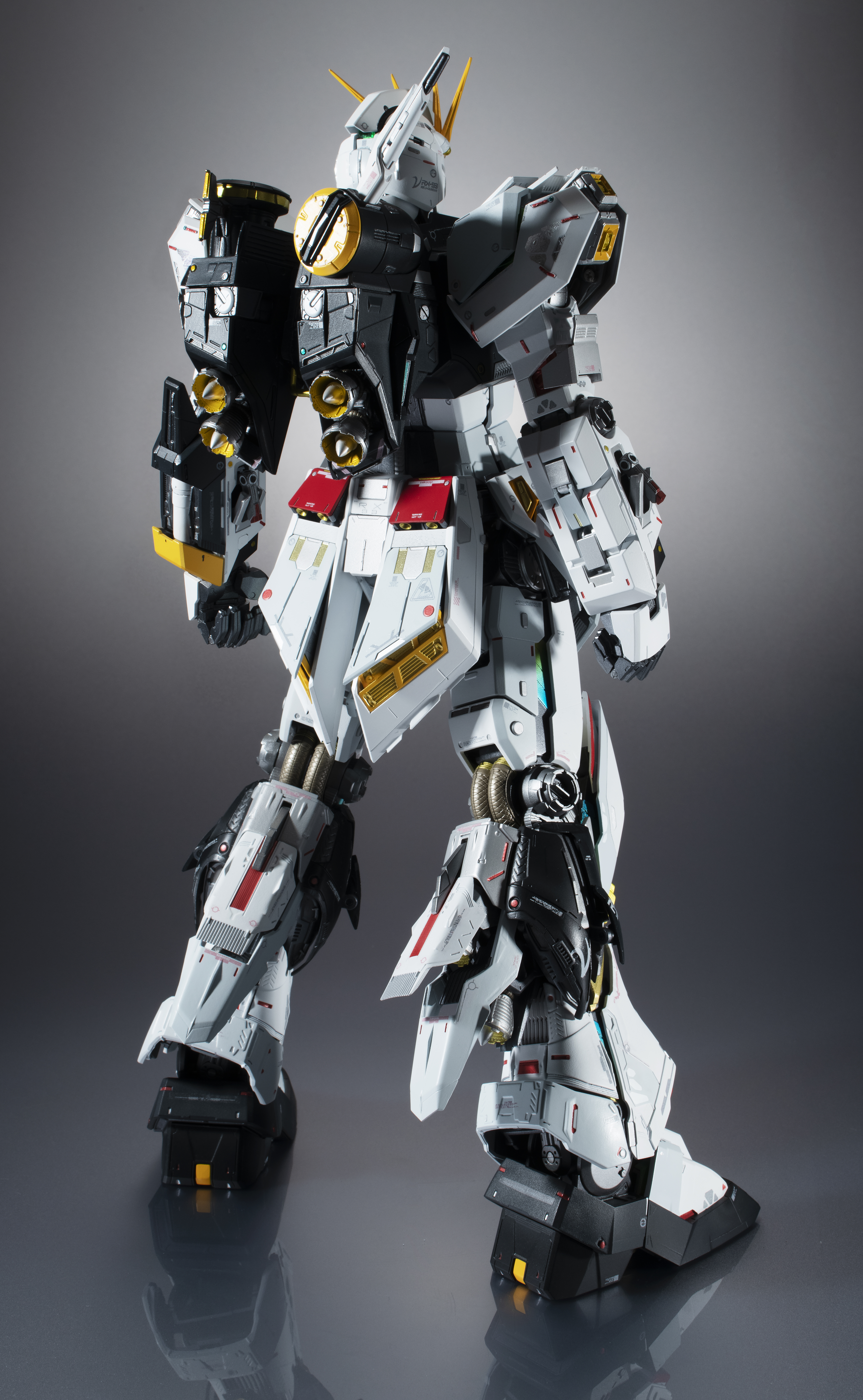Mobile Suit Gundam: Char's Counterattack Metal Structure Kaitai-Shou-Ki RX-93 Nu Gundam (2nd Reissue) Gallery Image 7