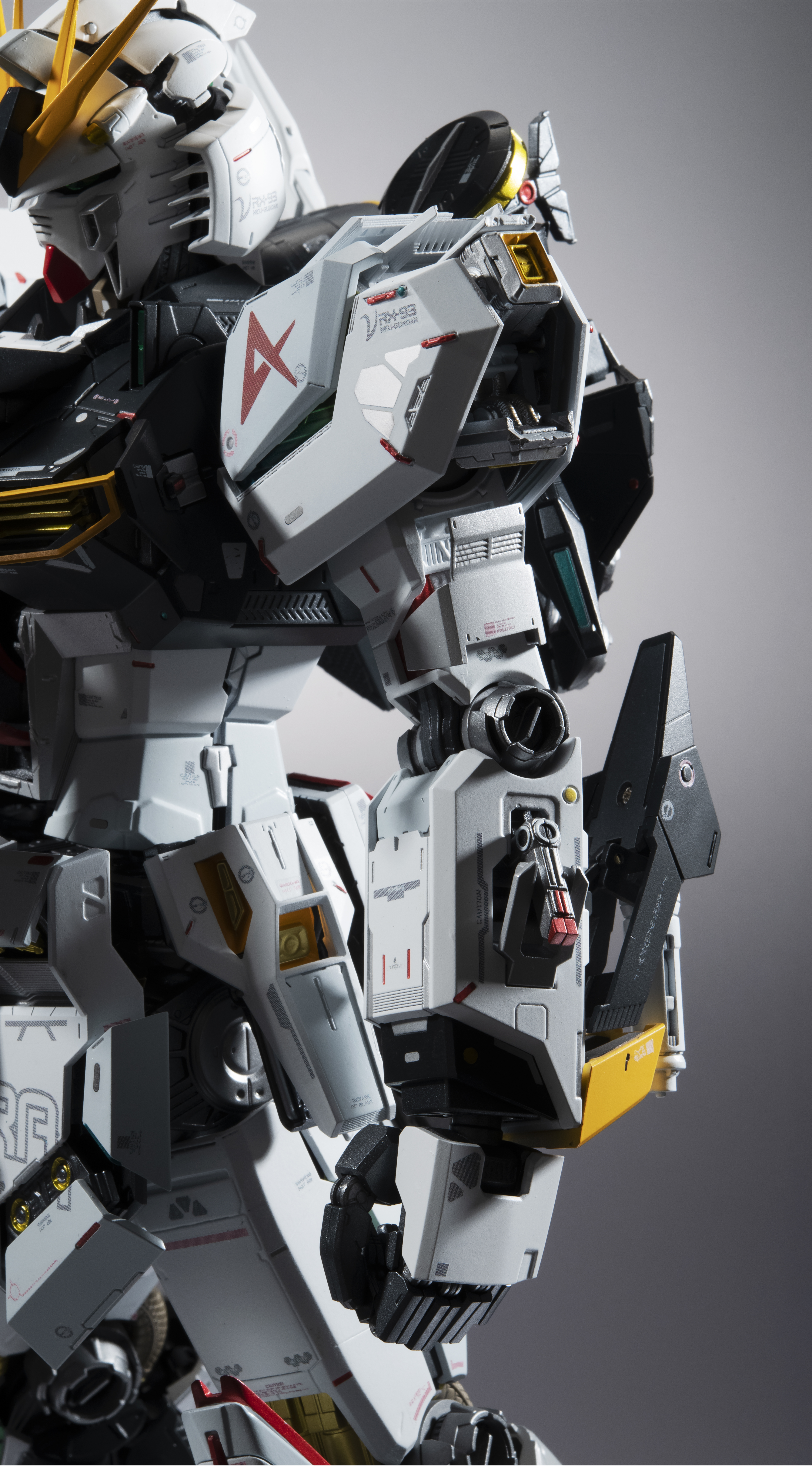 Mobile Suit Gundam: Char's Counterattack Metal Structure Kaitai-Shou-Ki RX-93 Nu Gundam (2nd Reissue) Gallery Image 31