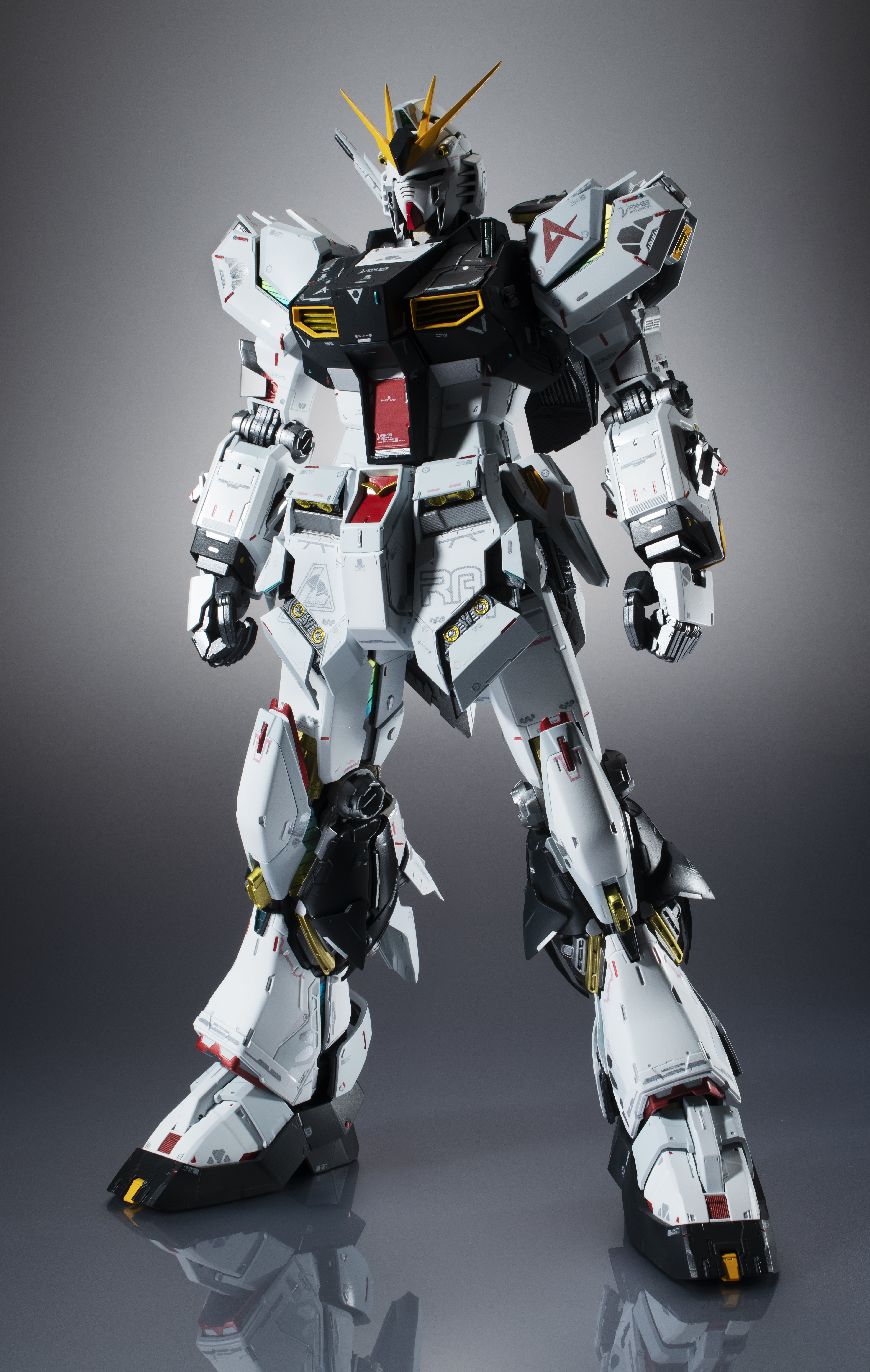 Mobile Suit Gundam: Char's Counterattack Metal Structure Kaitai-Shou-Ki RX-93 Nu Gundam (2nd Reissue) Gallery Image 3