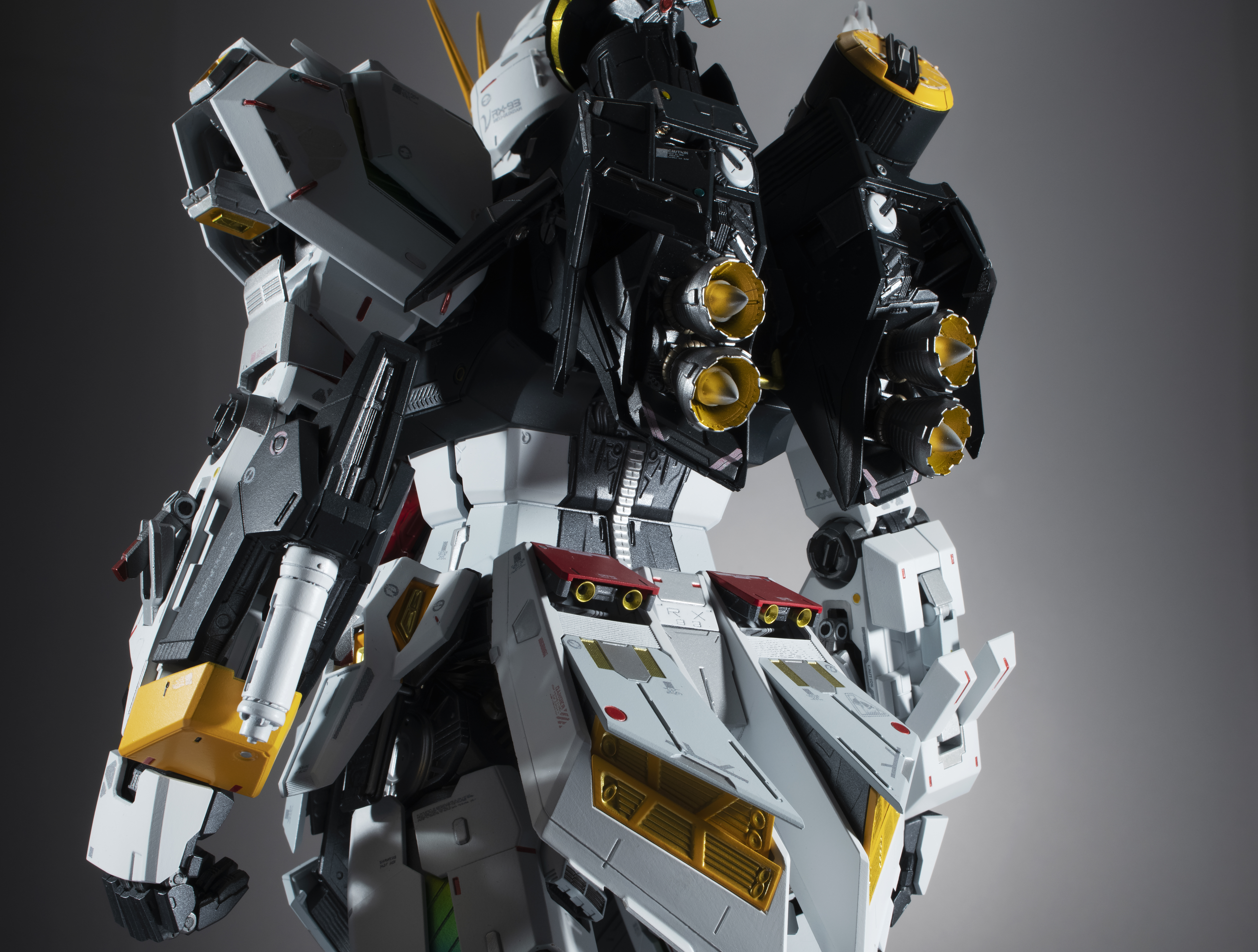 Mobile Suit Gundam: Char's Counterattack Metal Structure Kaitai-Shou-Ki RX-93 Nu Gundam (2nd Reissue) Gallery Image 25