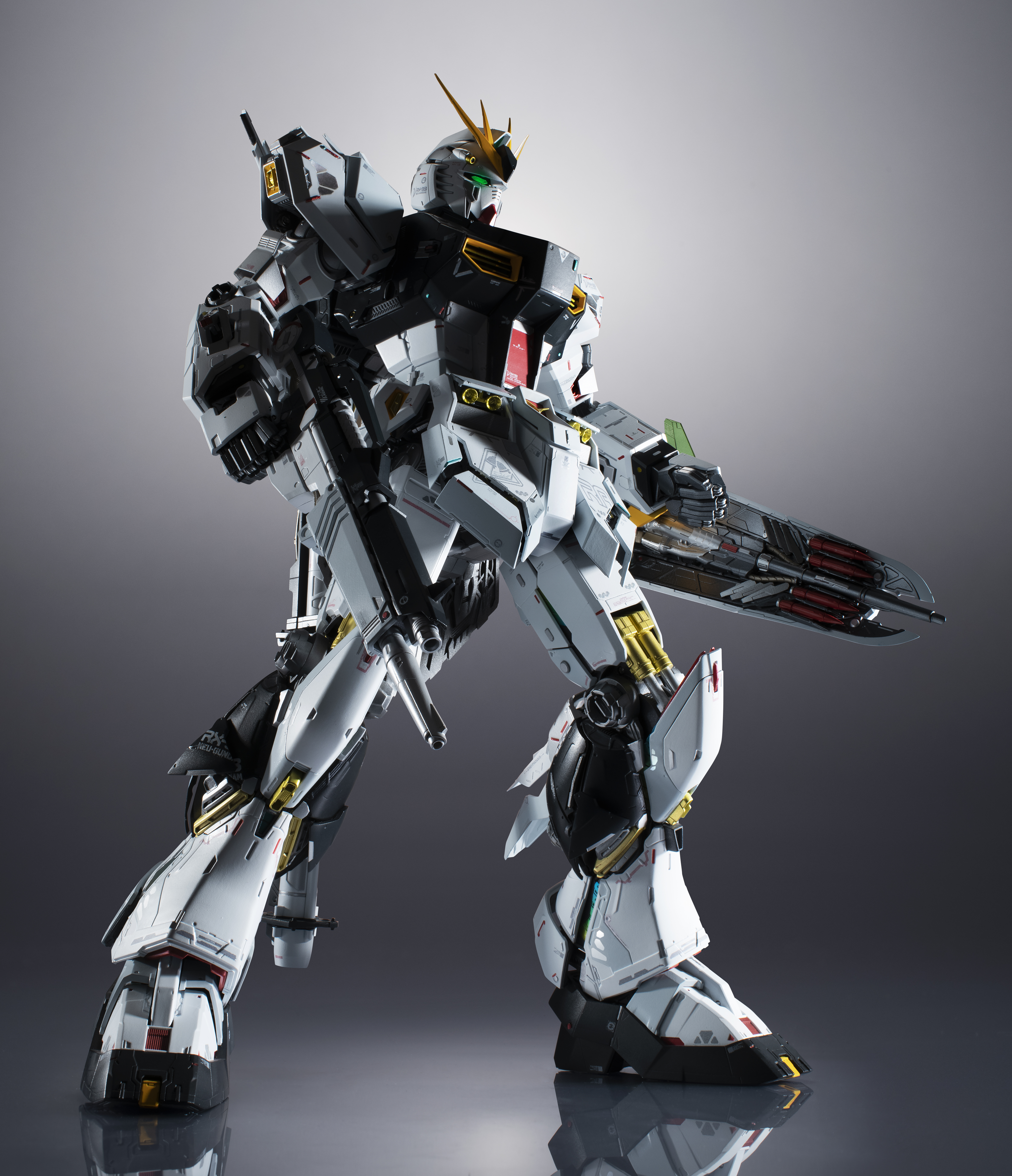 Mobile Suit Gundam: Char's Counterattack Metal Structure Kaitai-Shou-Ki RX-93 Nu Gundam (2nd Reissue) Gallery Image 13