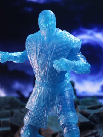 Mortal Kombat Klassic Sub-Zero (Ice Clone) 7" Action Figure Gallery Image 2
