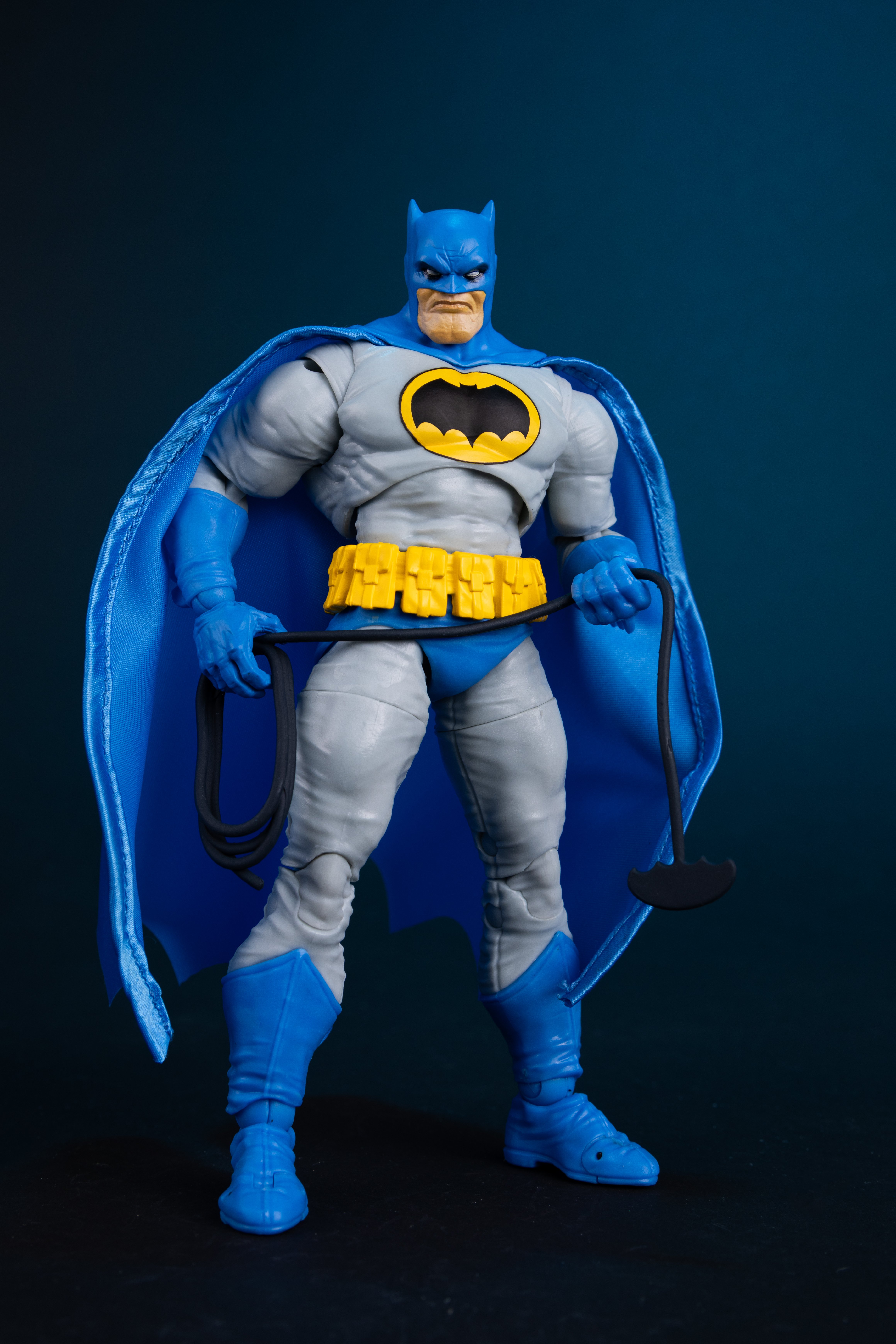 Batman: The Dark Knight Returns DC Multiverse Batman Action Figure Gallery Image 3