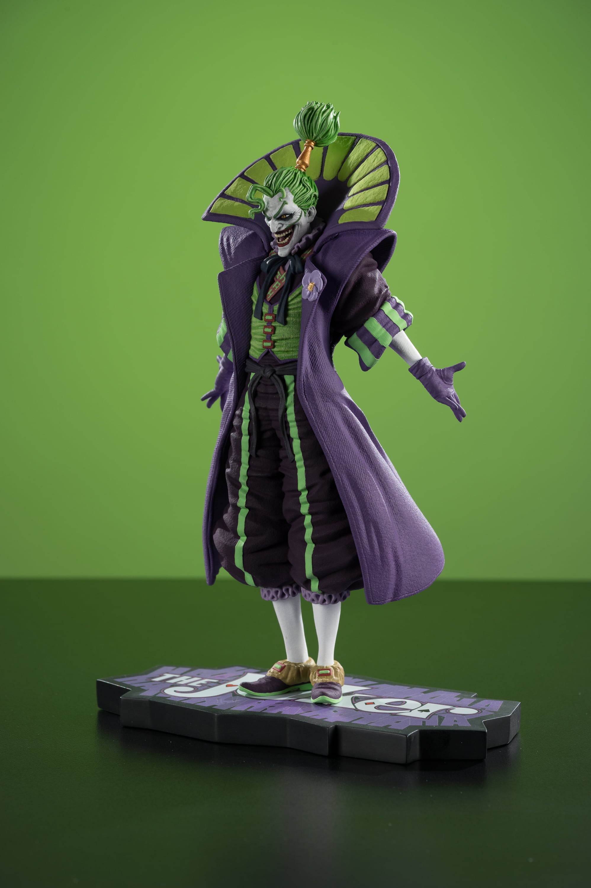 ソフビナル　JOKER フィギュア Amazon.com: Sen-Ti-Nel - DC - The Joker (Laughing Purple Ver