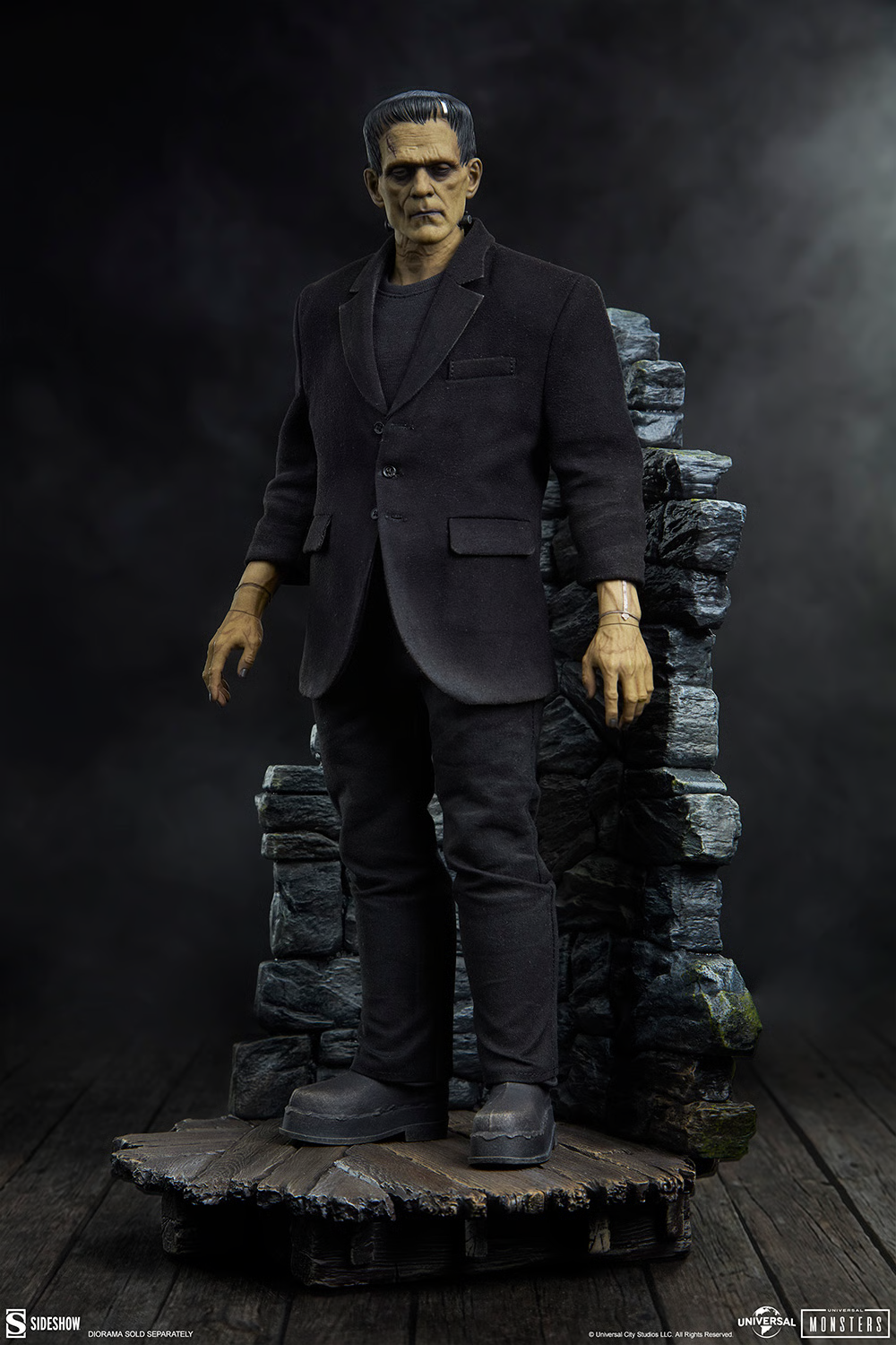 Universal Monsters Frankenstein's Monster 1/6 Scale Figure Gallery Image 5