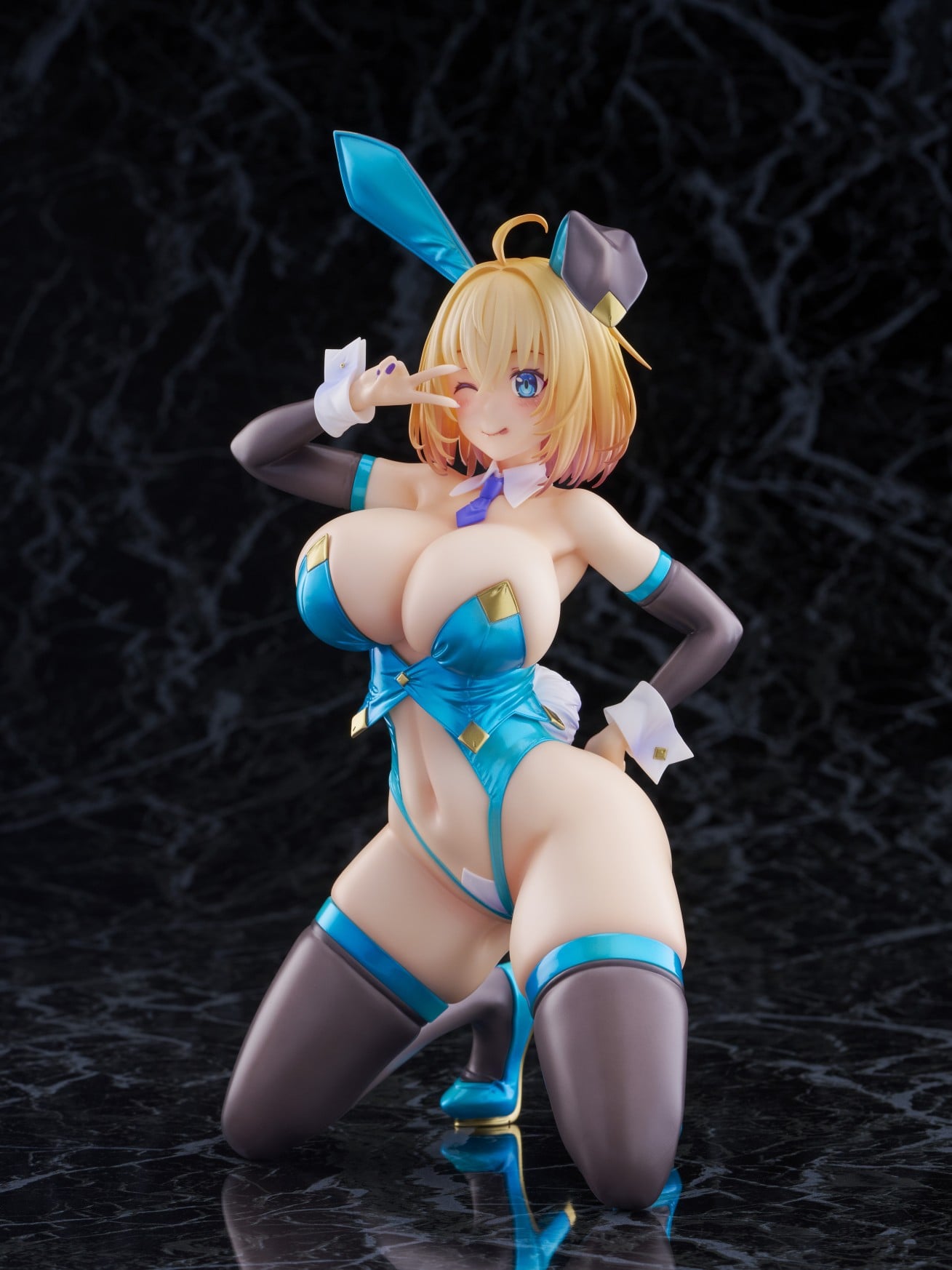 Nadare Takamine Illustration -Sakura- Sophia F. Shirring (Blue Bunny Ver.) 1/6 Scale Figure Gallery Image 10