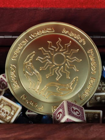 Dungeons & Dragons Amulet of Health (24k Gold Plated) Limited Edition Medallion Gallery Image 2