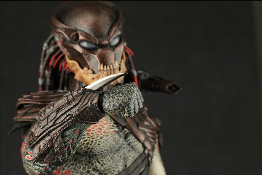 Predators MMS130 Berserker Predator 1/6th Scale Collectible Figure Gallery Image 7