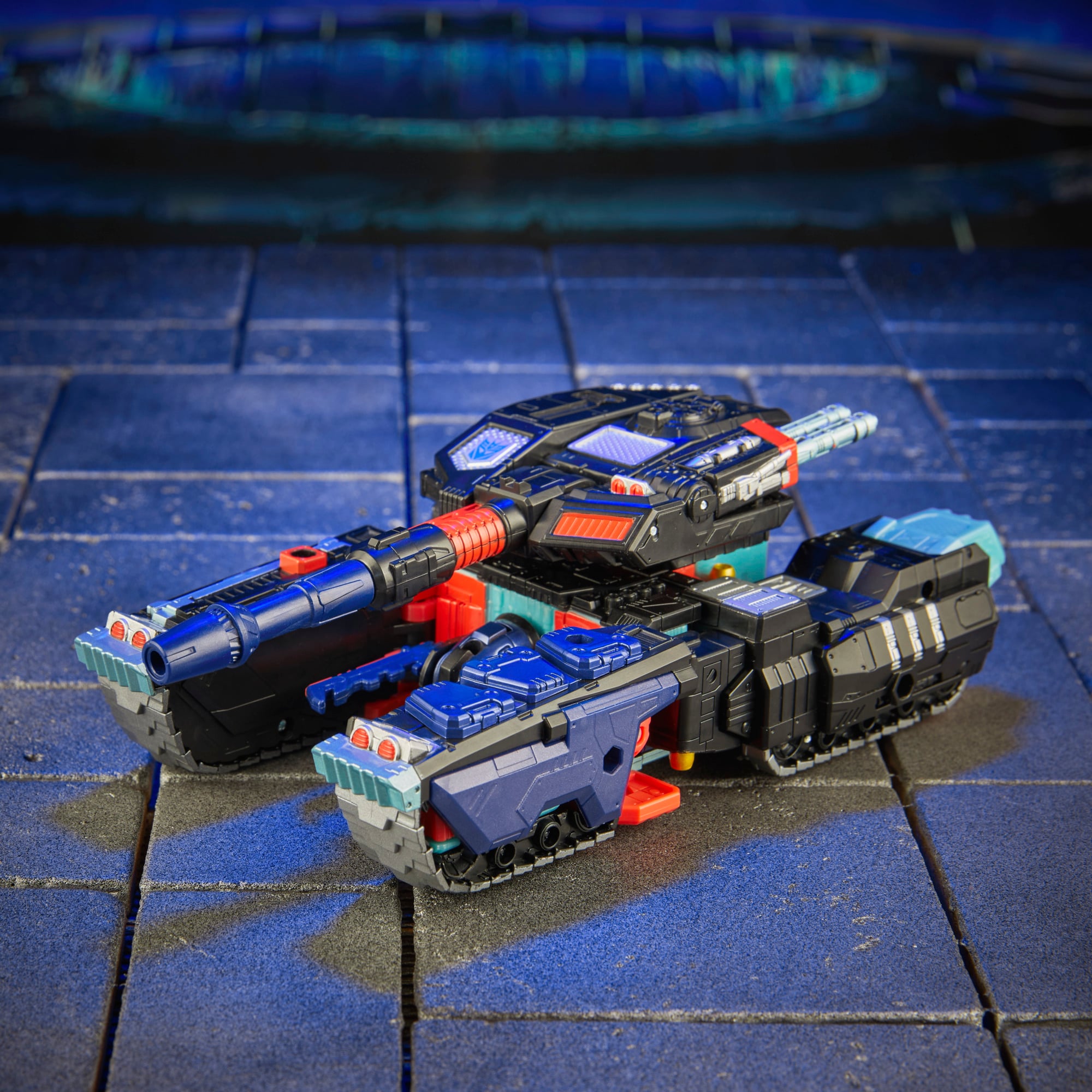 Transformers: Age of the Primes Leader Class Megazarak Action Figure Gallery Image 9