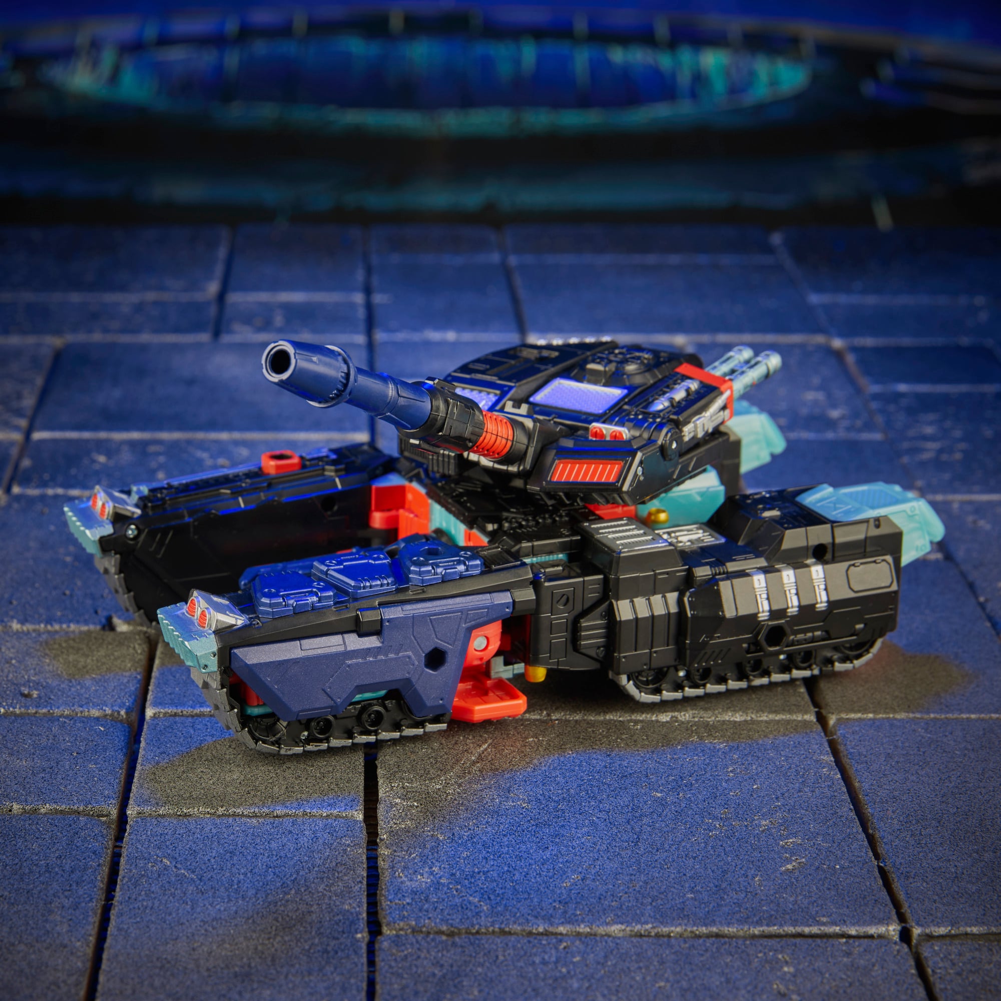 Transformers: Age of the Primes Leader Class Megazarak Action Figure Gallery Image 11