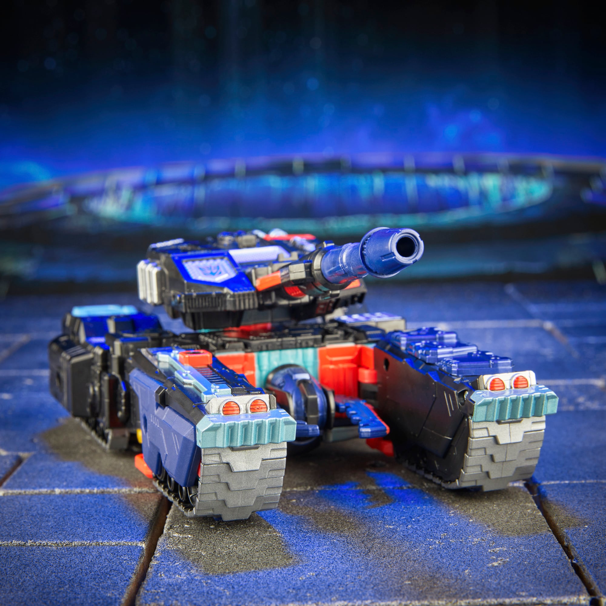 Transformers: Age of the Primes Leader Class Megazarak Action Figure Gallery Image 13