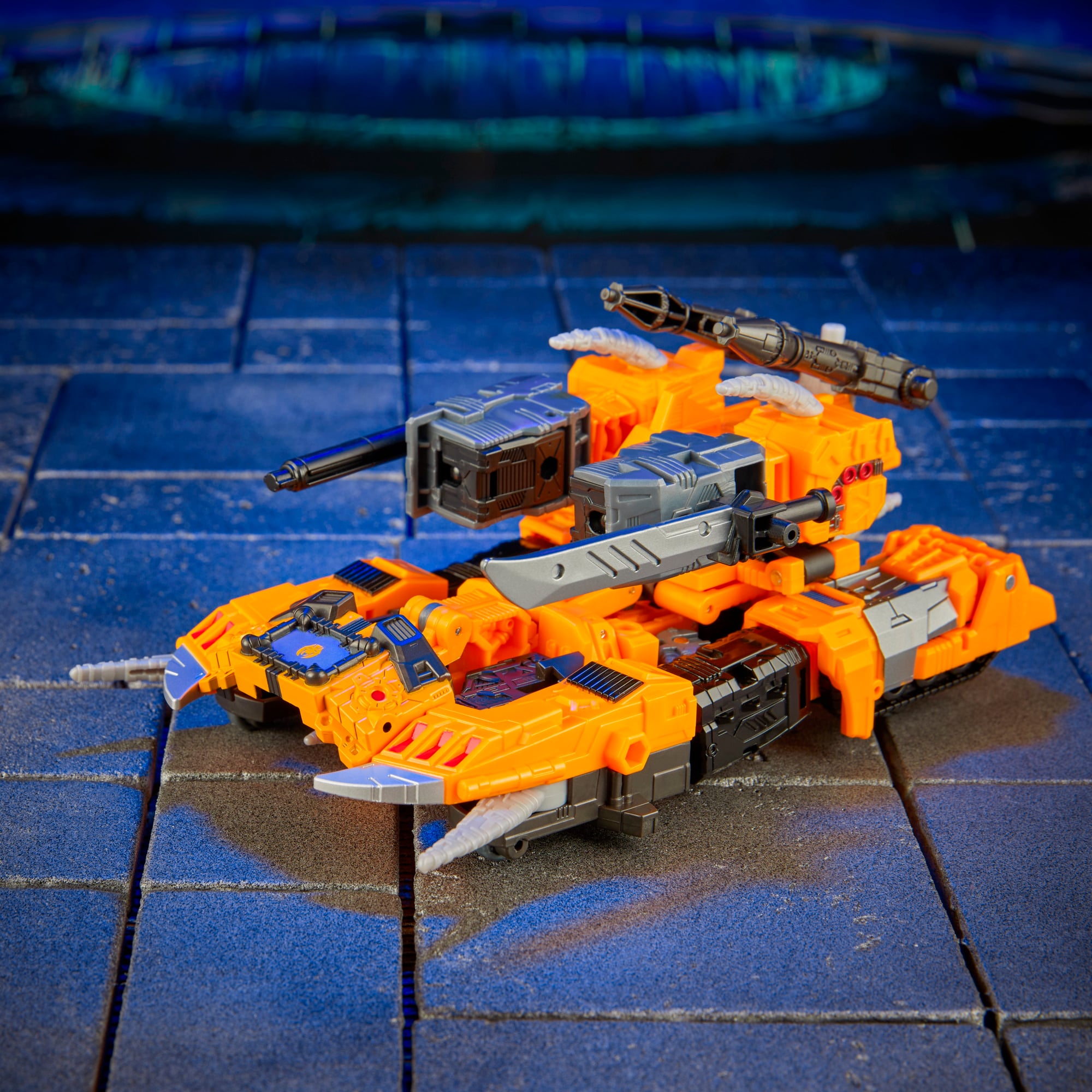 Transformers: Age of the Primes Leader Class Herald of Unicron Action Figure Gallery Image 11
