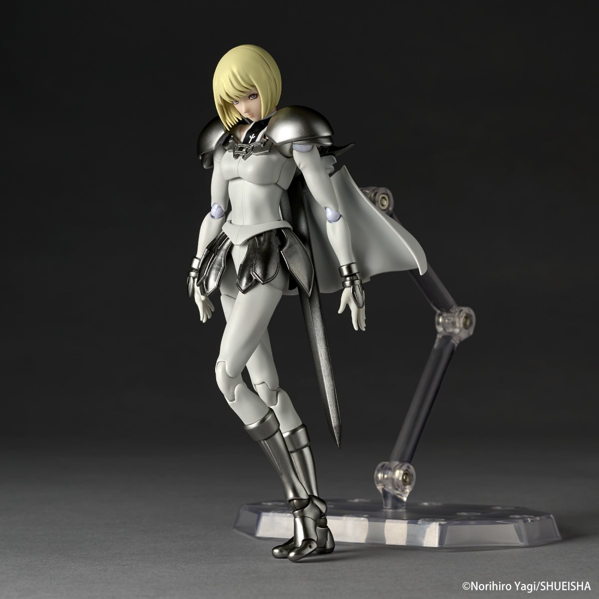Claymore Revoltech NR119 Clare Action Figure Gallery Image 6