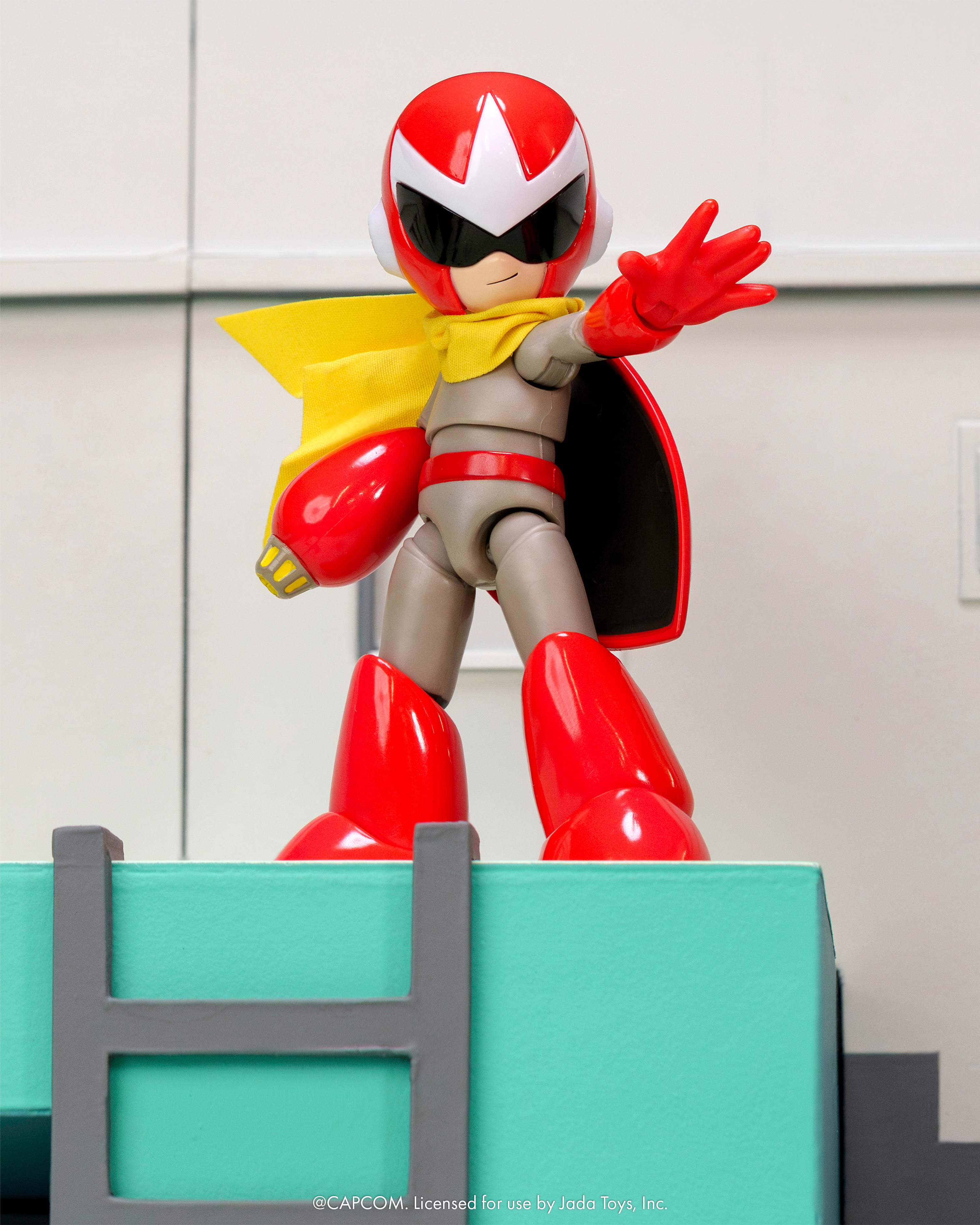 Mega Man Proto Man 1/12 Scale Action Figure Gallery Image 4