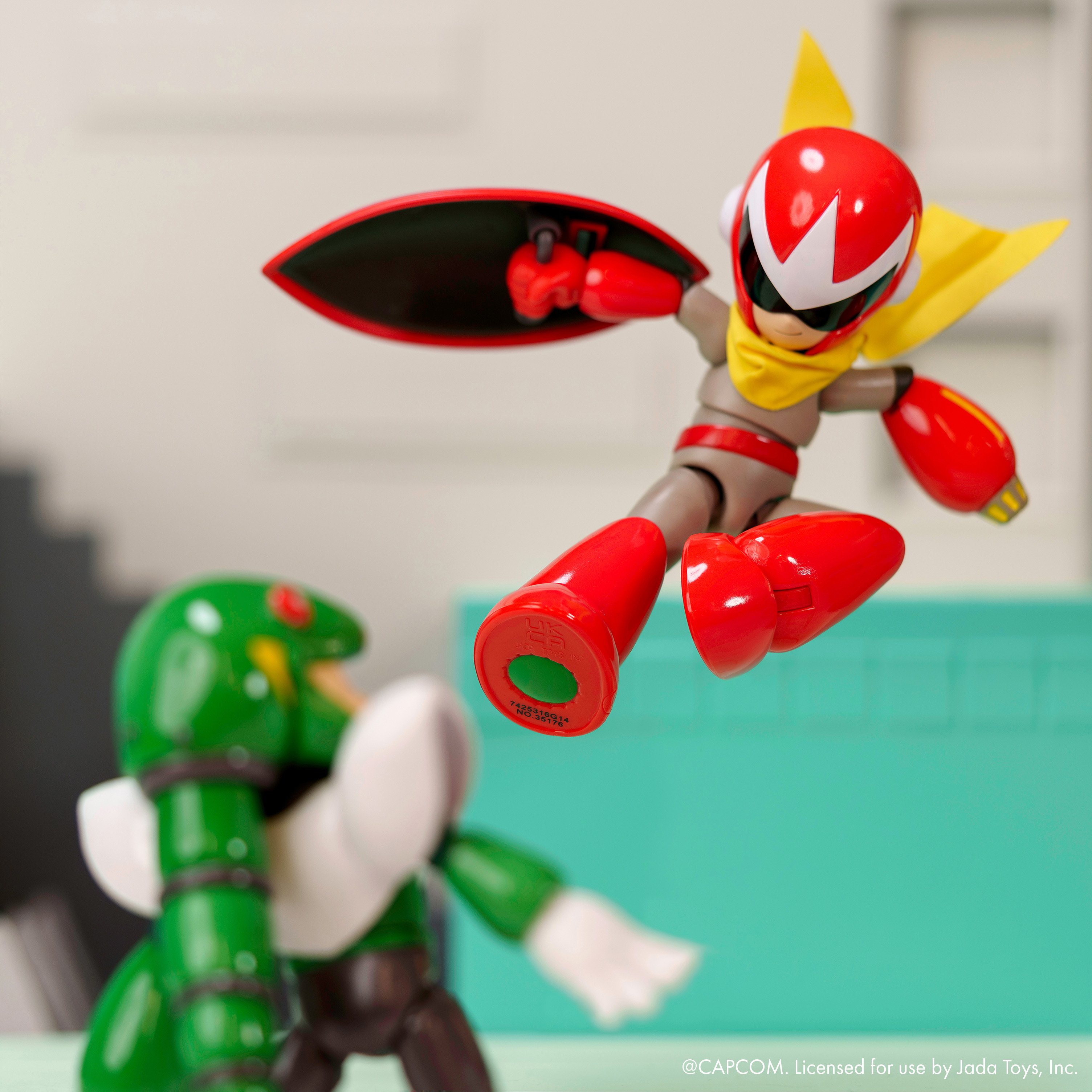 Mega Man Proto Man 1/12 Scale Action Figure Gallery Image 9